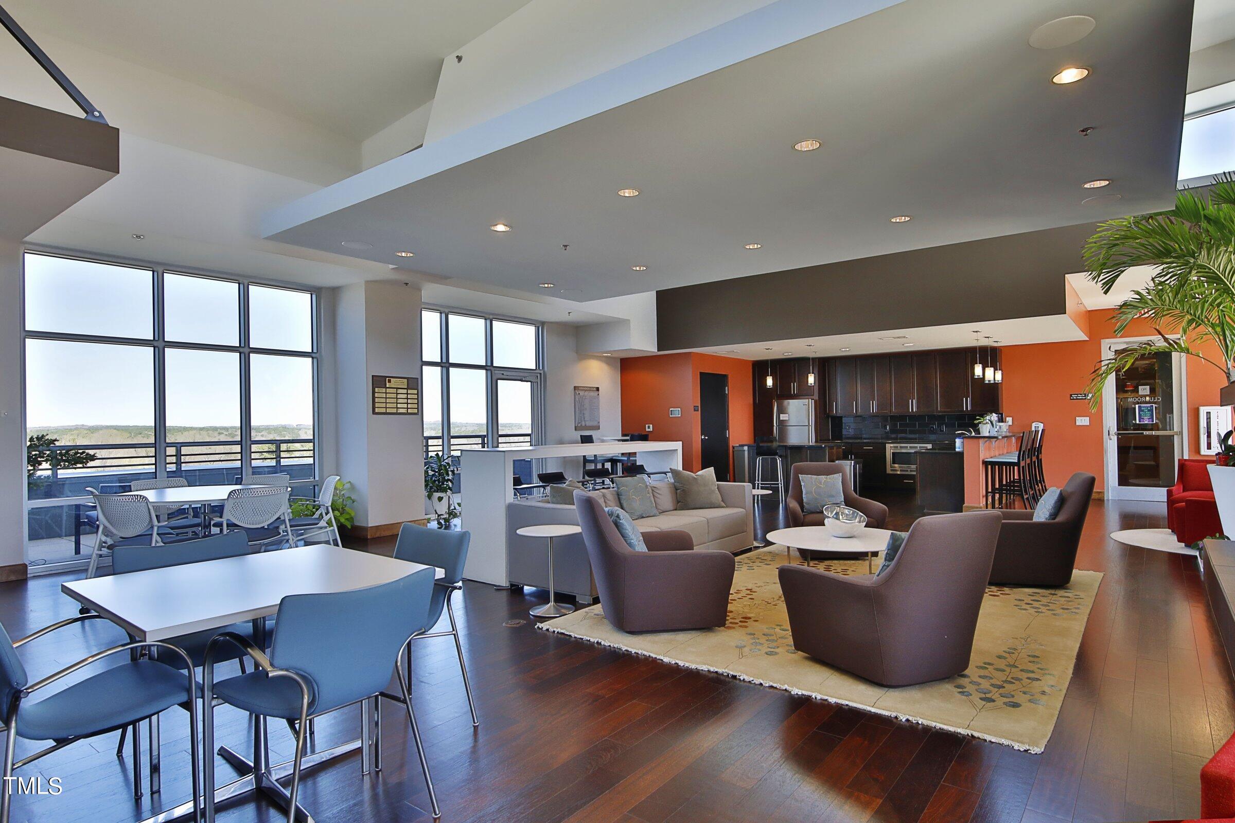 140 W Franklin Street Unit 321
