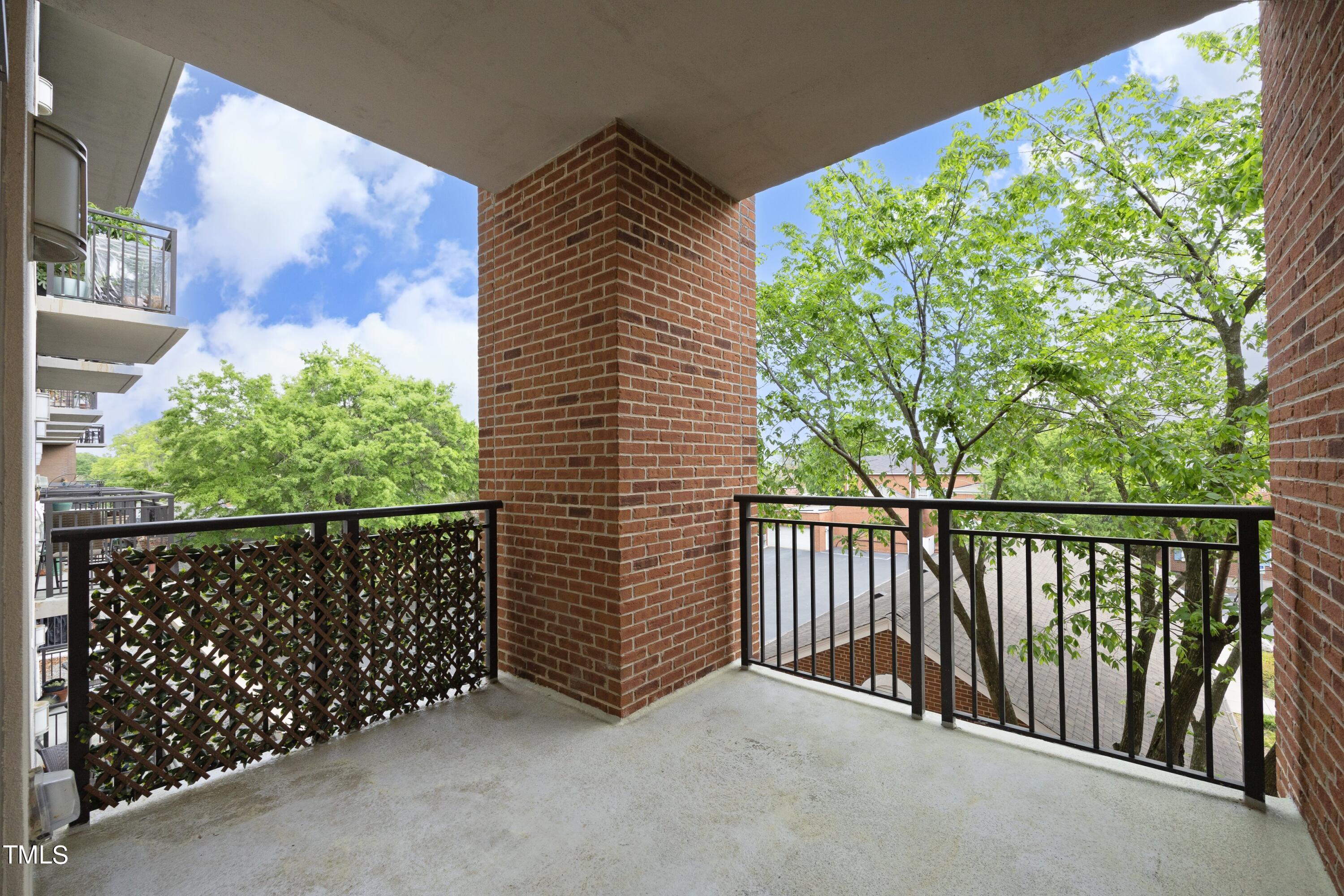 140 W Franklin Street Unit 321