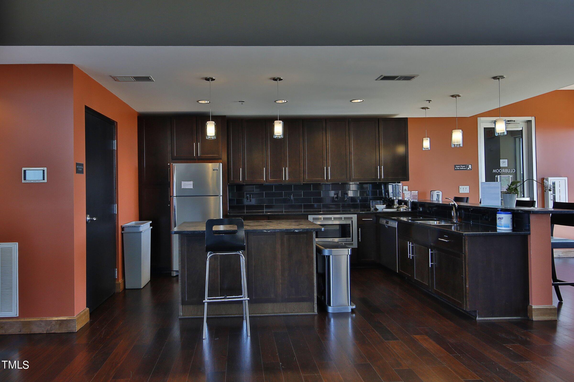140 W Franklin Street Unit 321