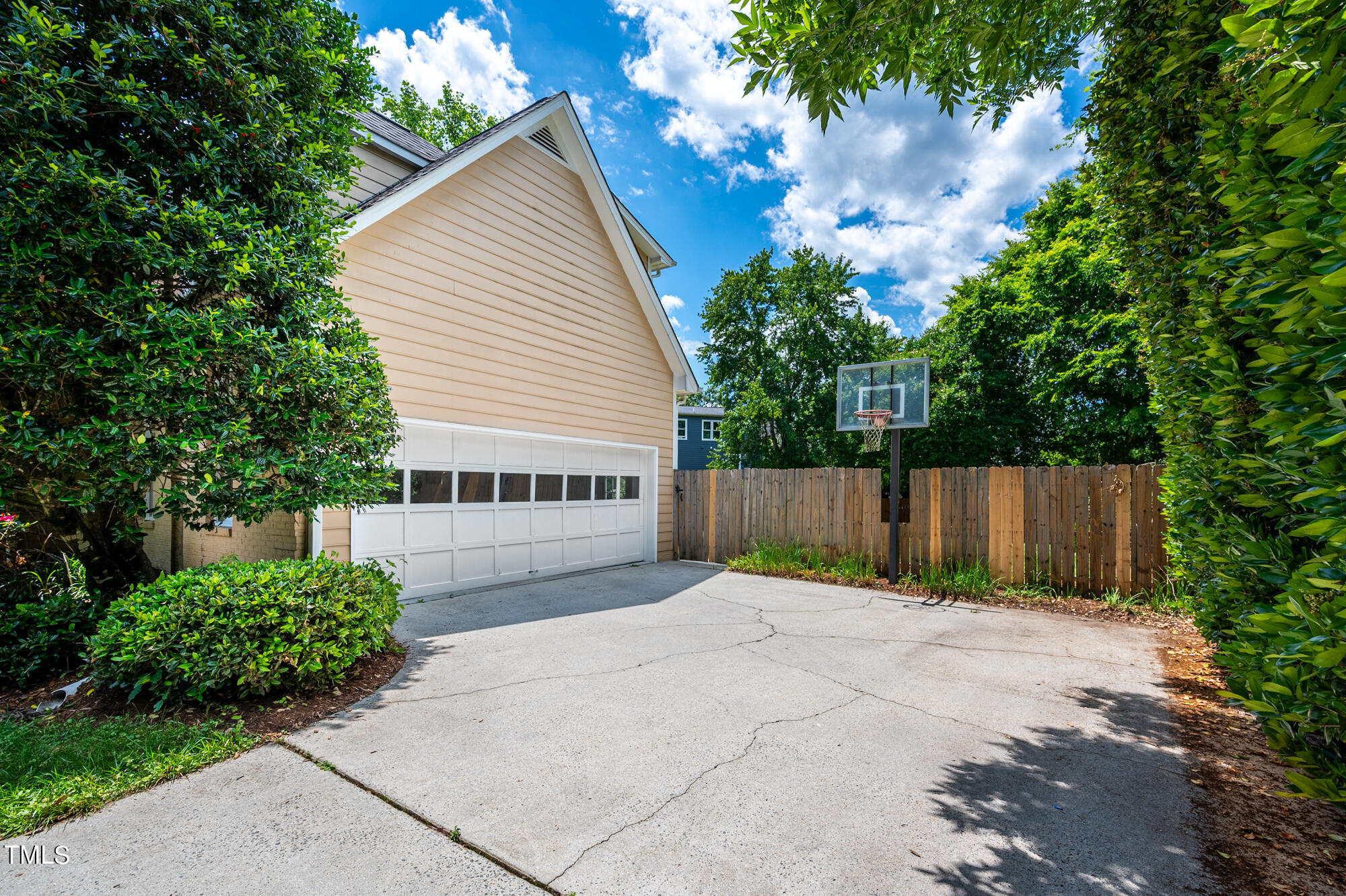 4110 Hulon Drive