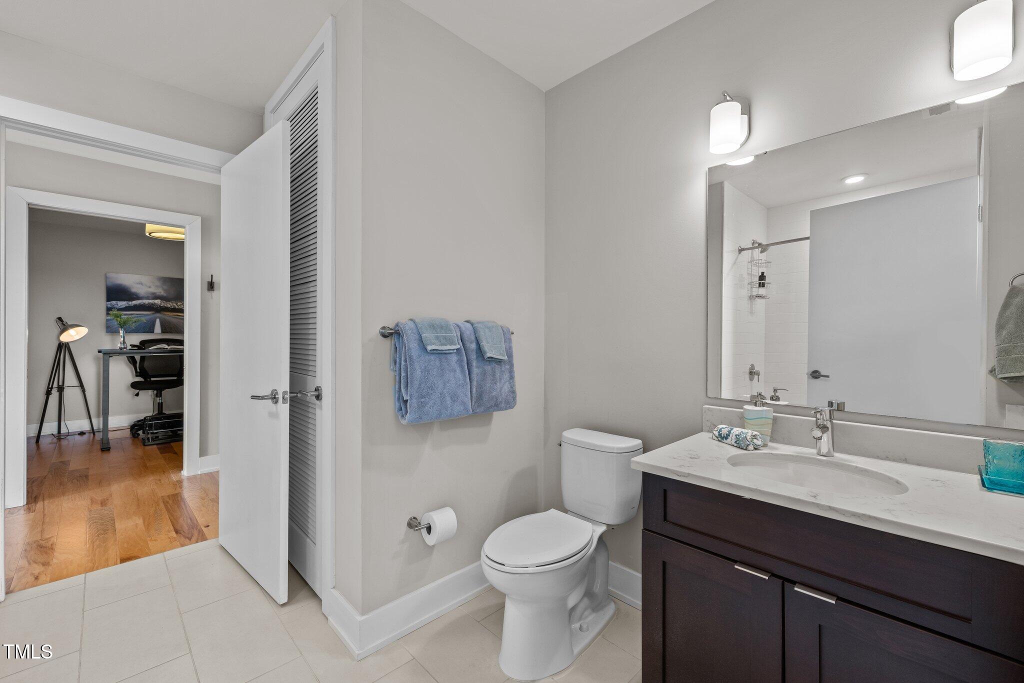 400 Hunt Street # 404