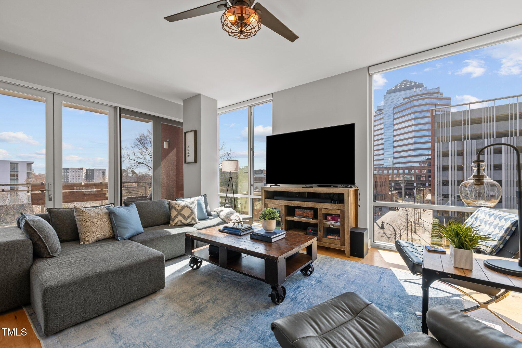 400 Hunt Street # 404