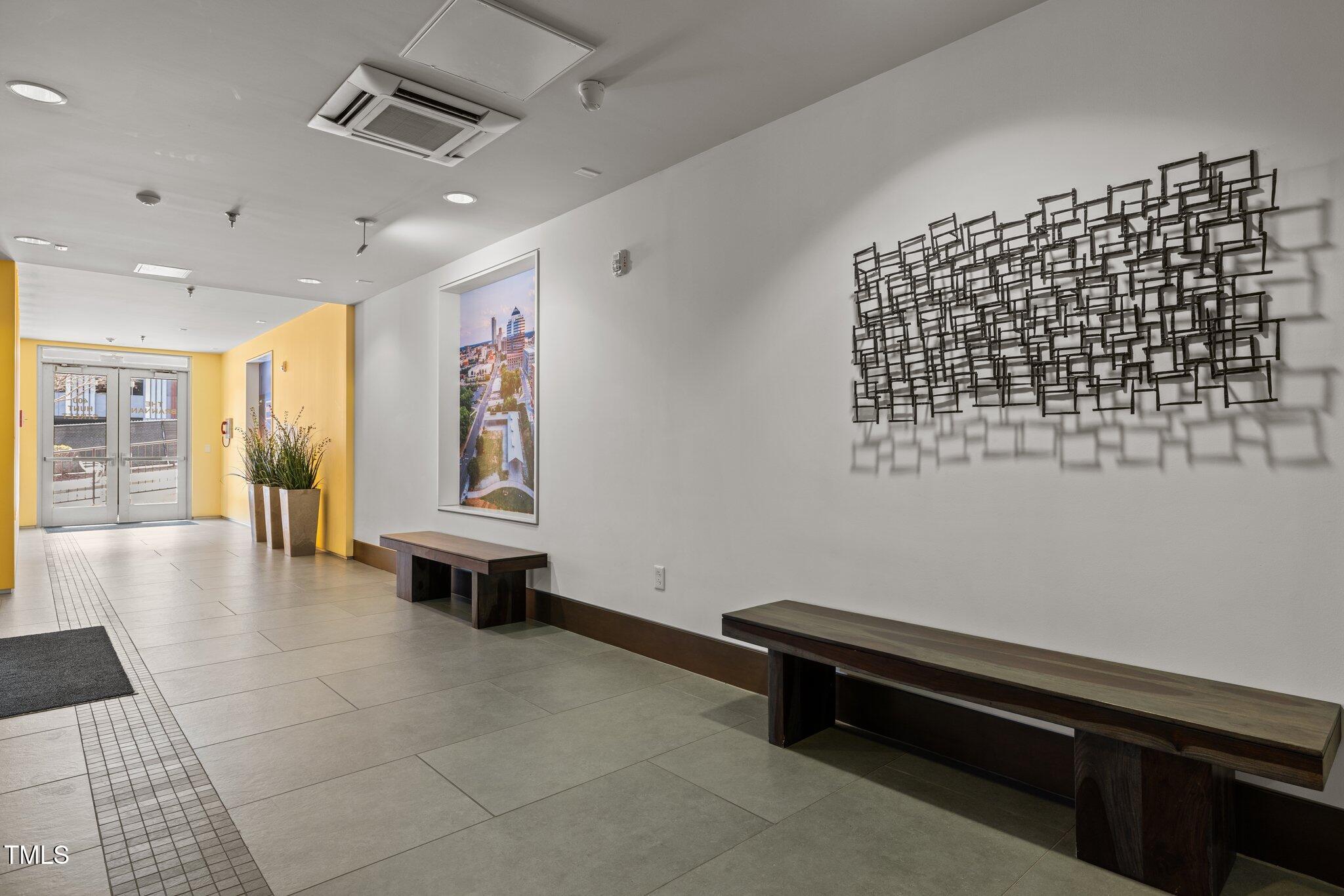 400 Hunt Street # 404