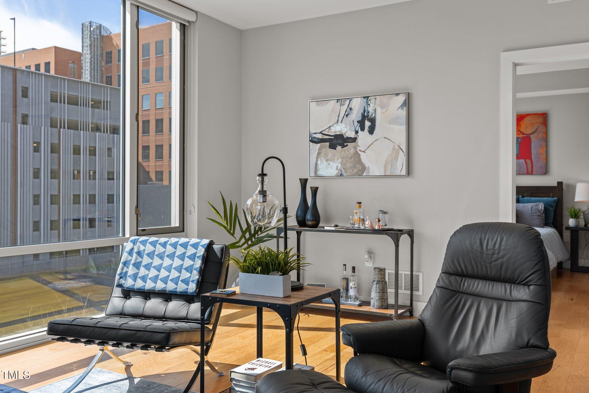 400 Hunt Street # 404