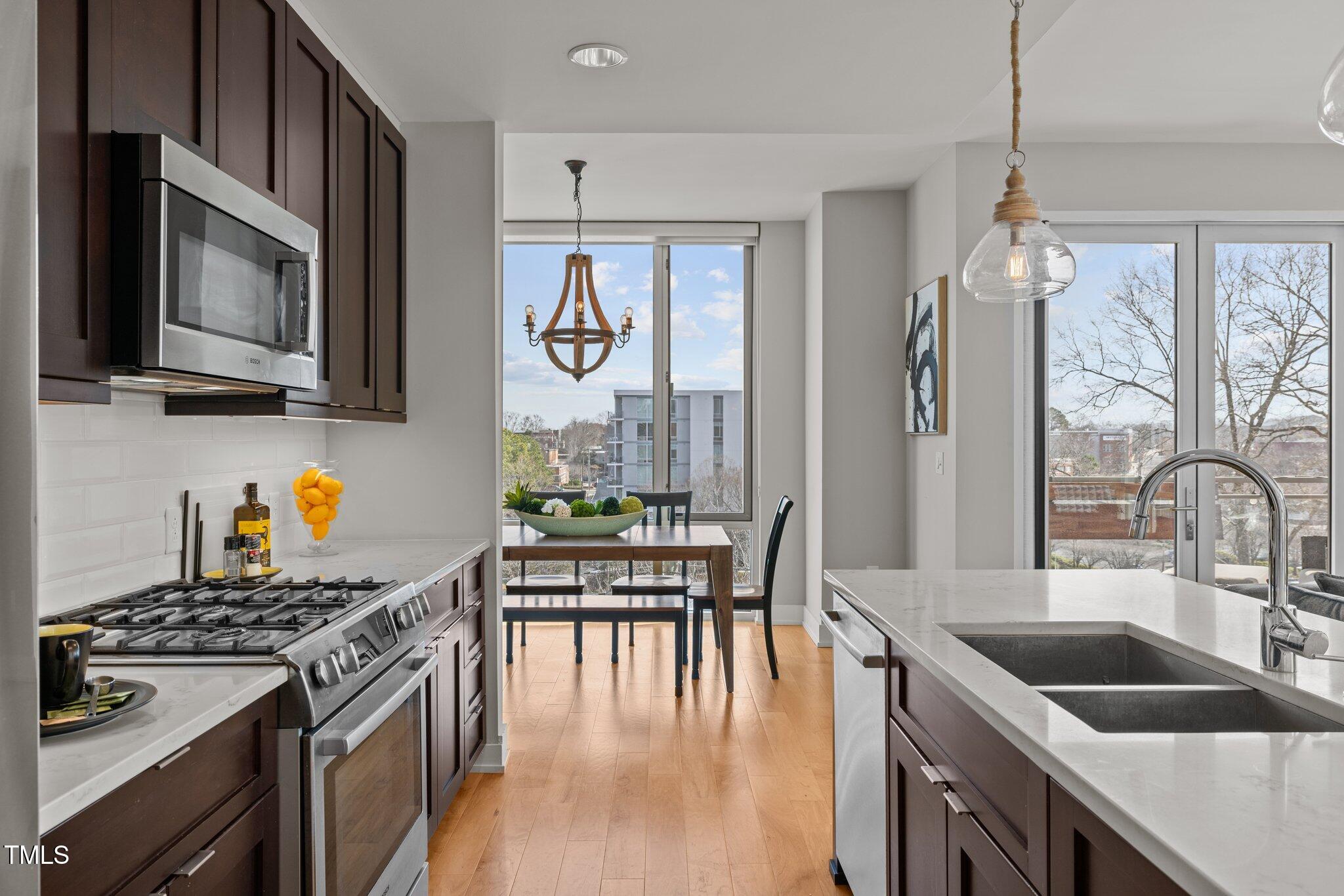 400 Hunt Street # 404