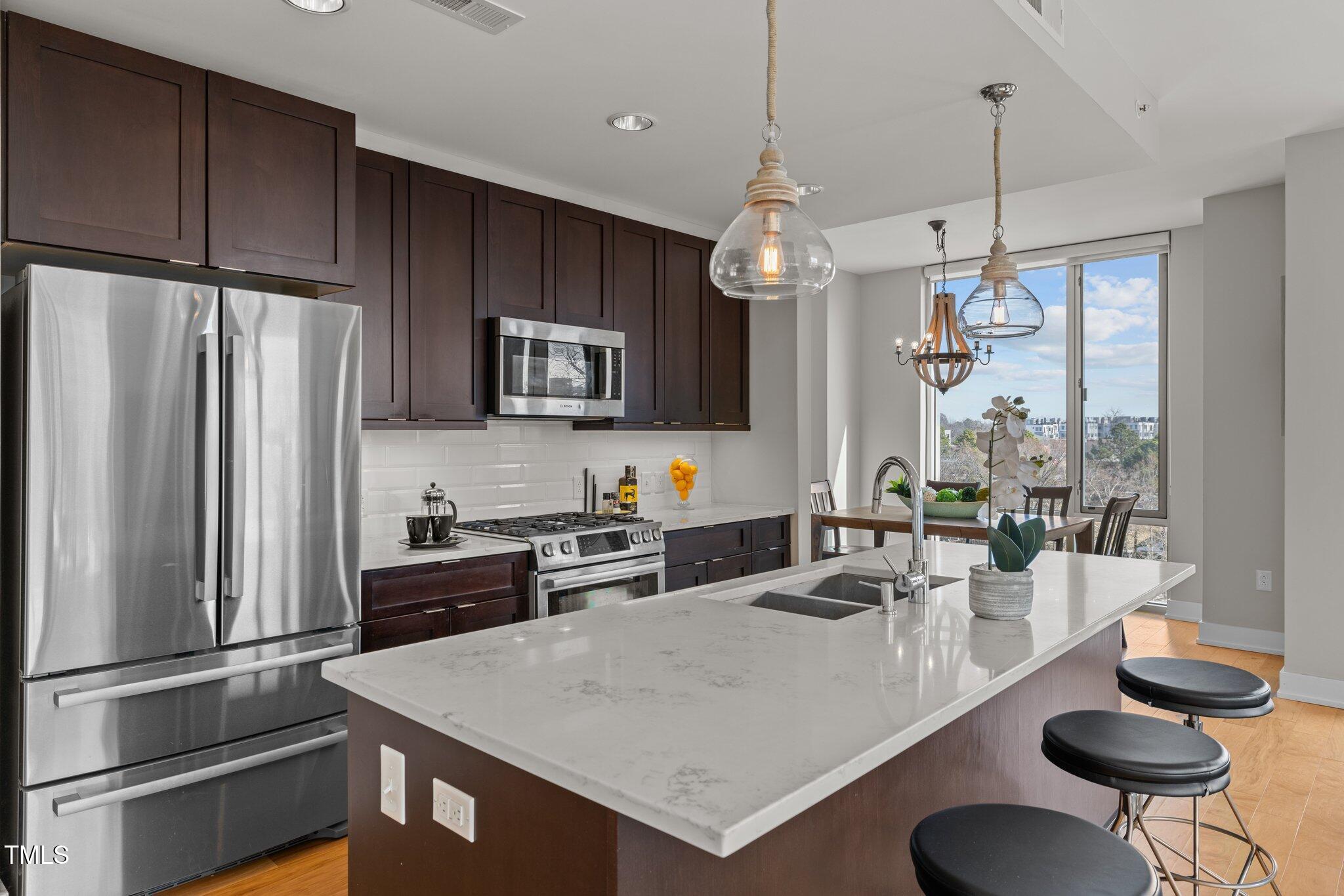 400 Hunt Street # 404
