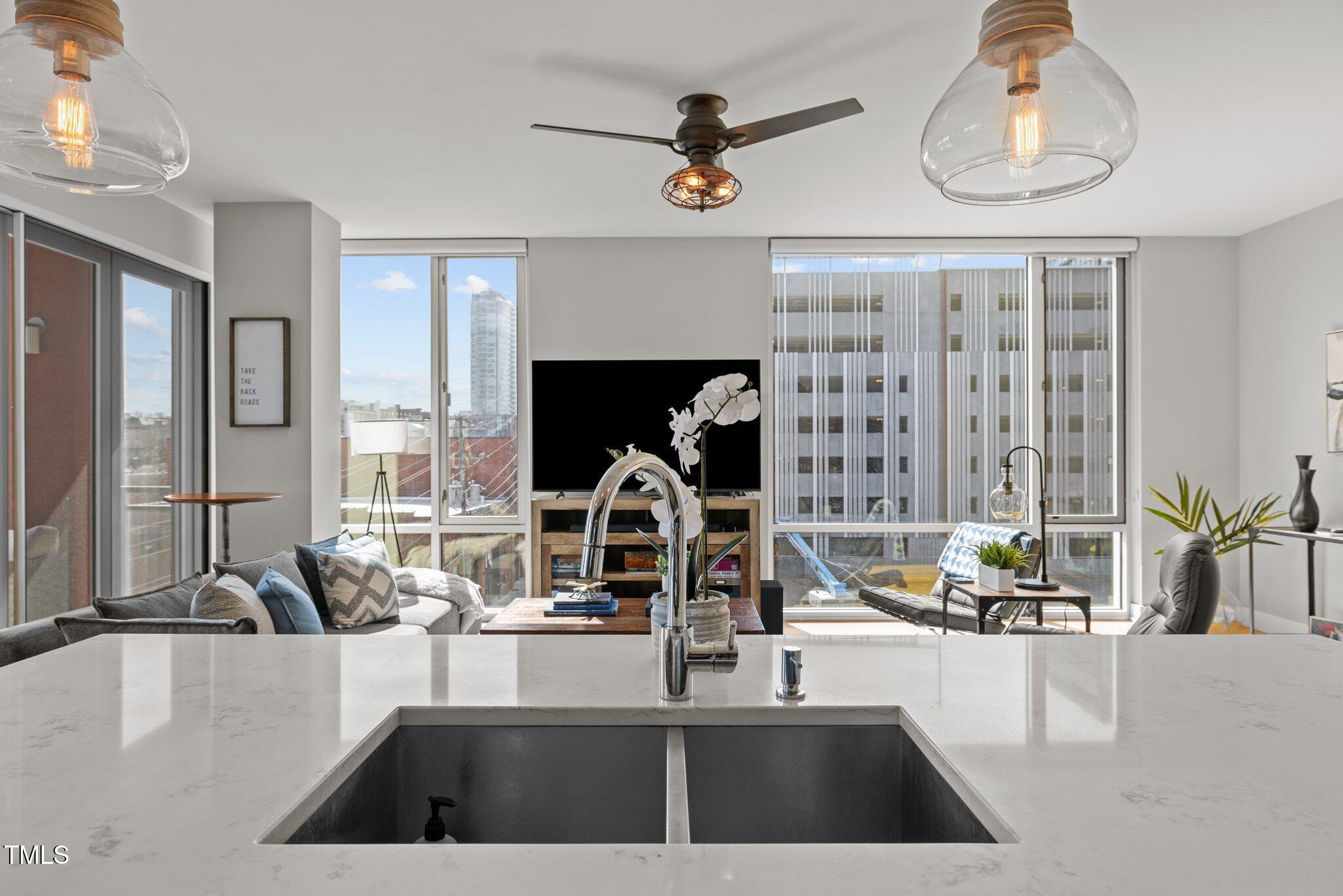 400 Hunt Street # 404