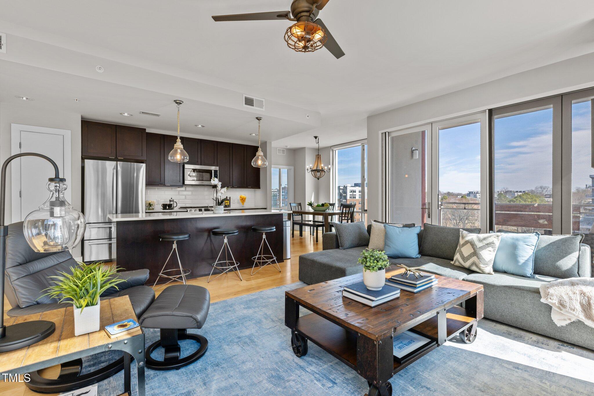 400 Hunt Street # 404