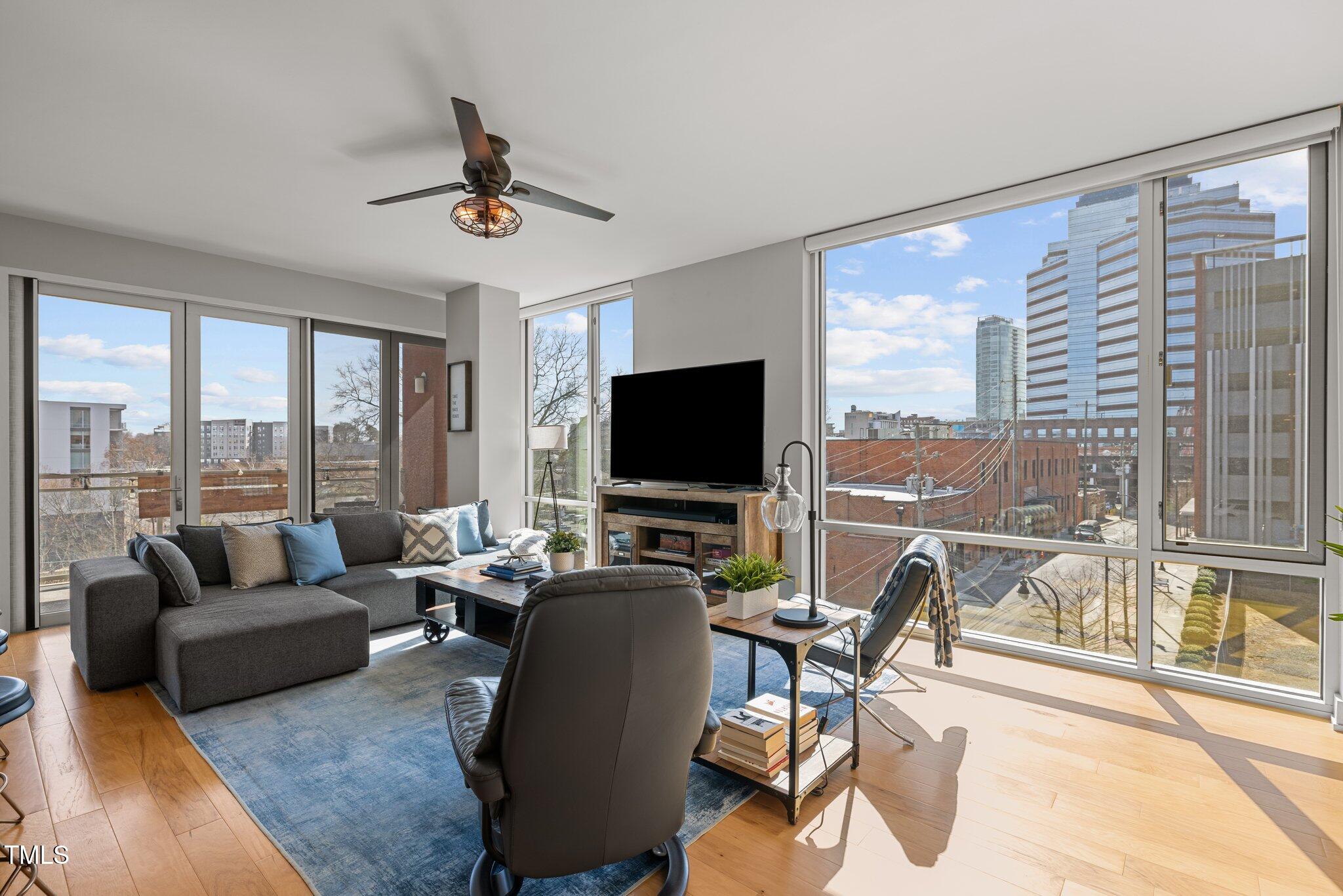 400 Hunt Street # 404