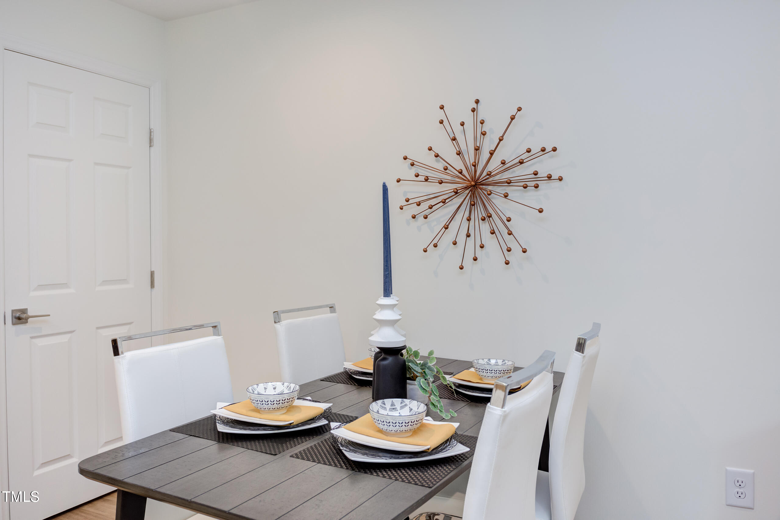 1309 Hudson Avenue # D18