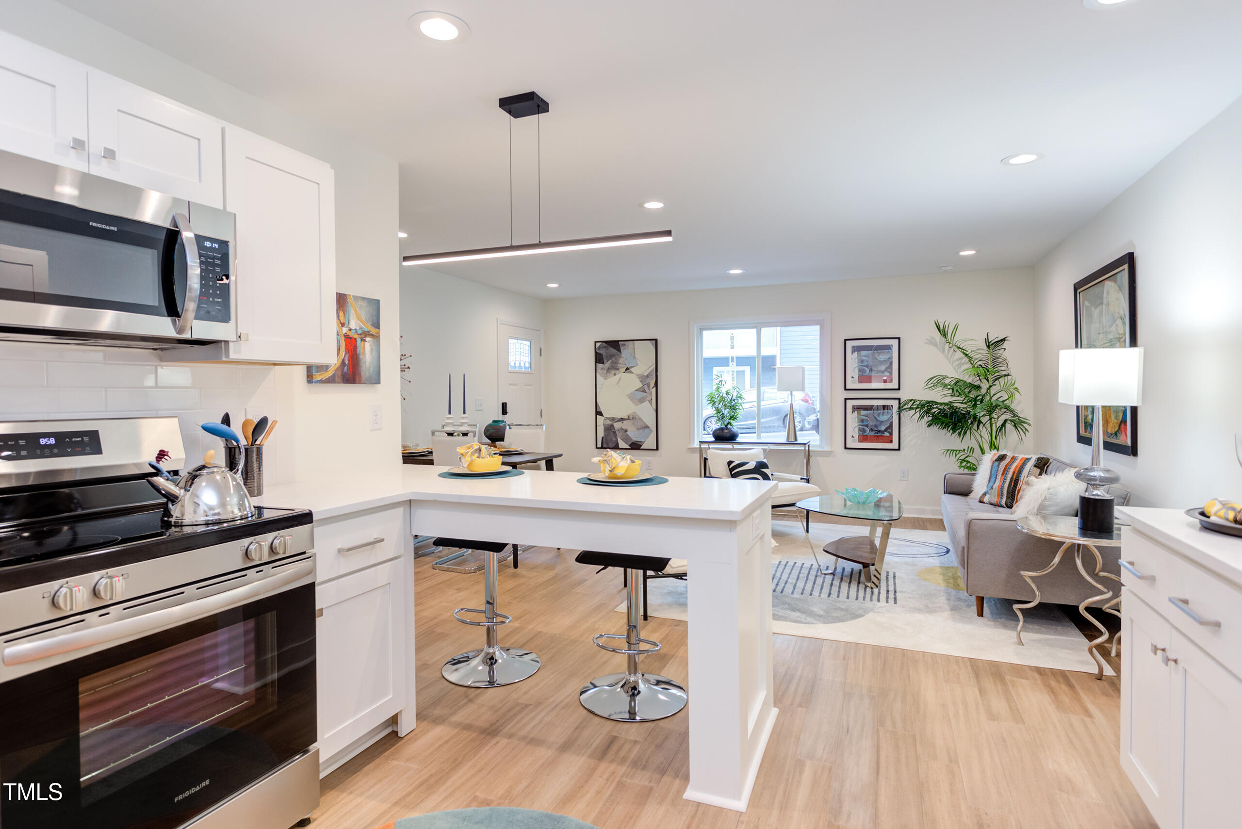 1309 Hudson Avenue # D18