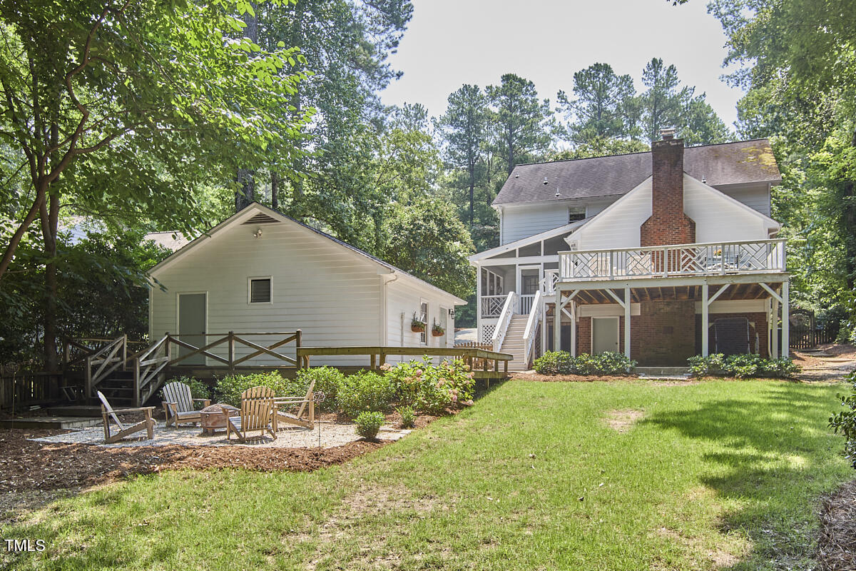 18 Clearwater Drive