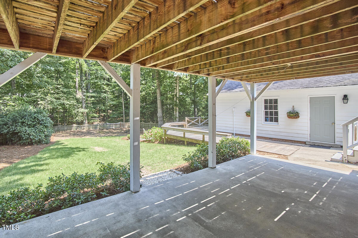 18 Clearwater Drive