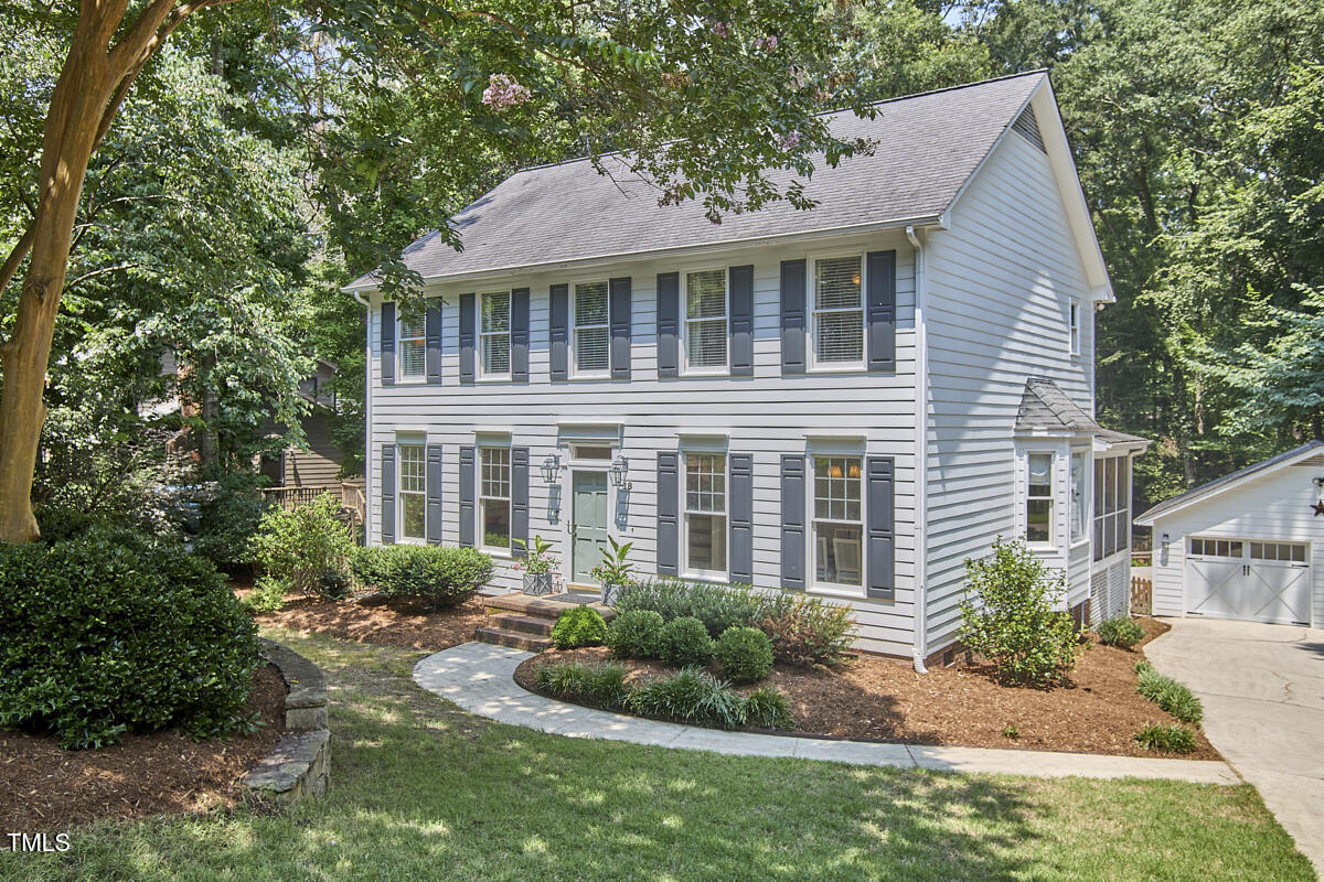 18 Clearwater Drive