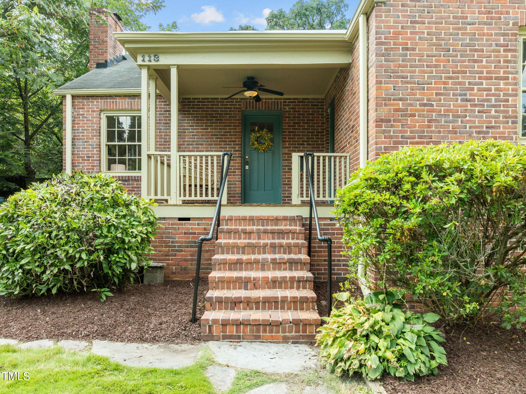 113 W Lynch Street