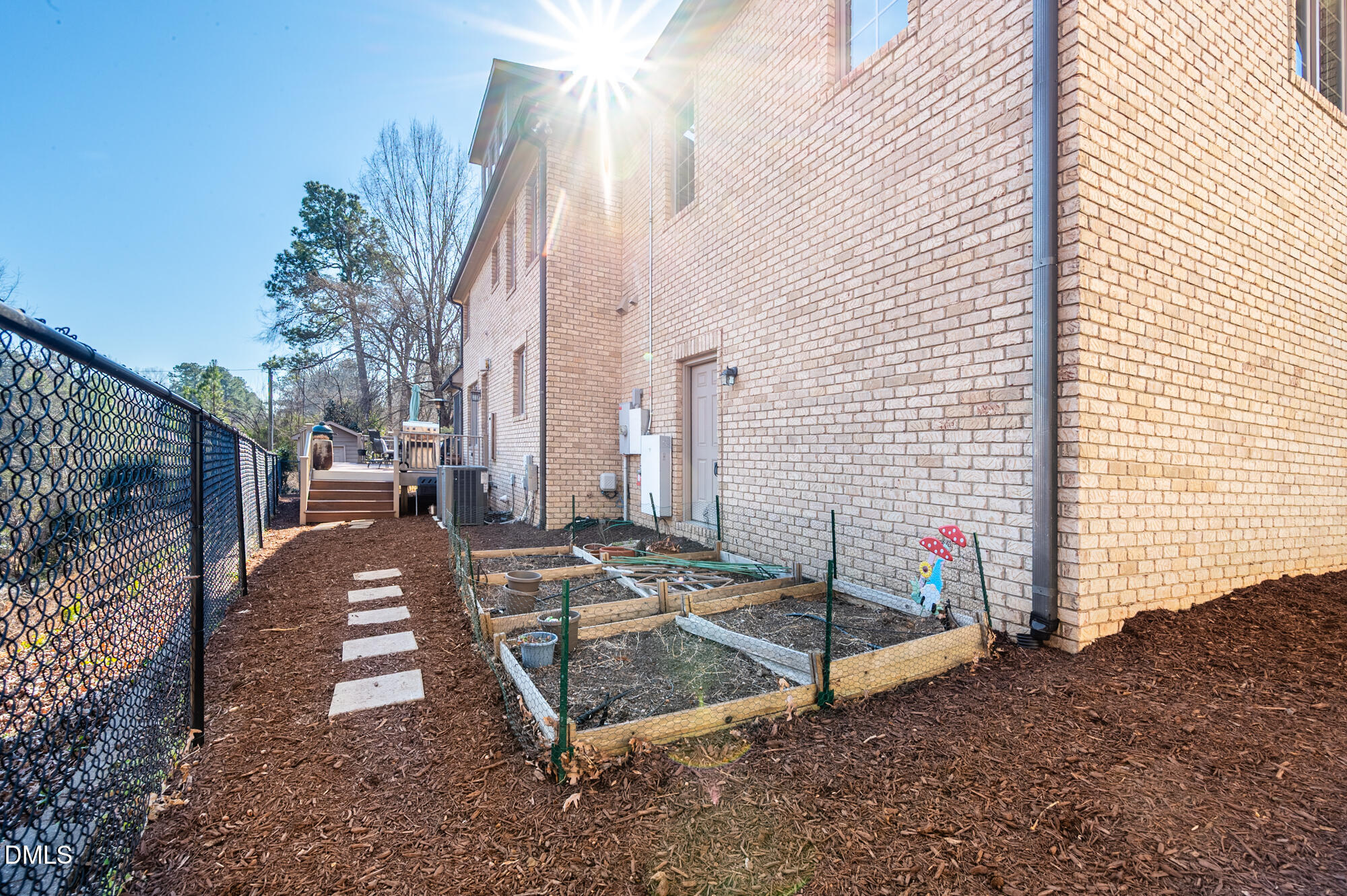 429 Carolina Circle