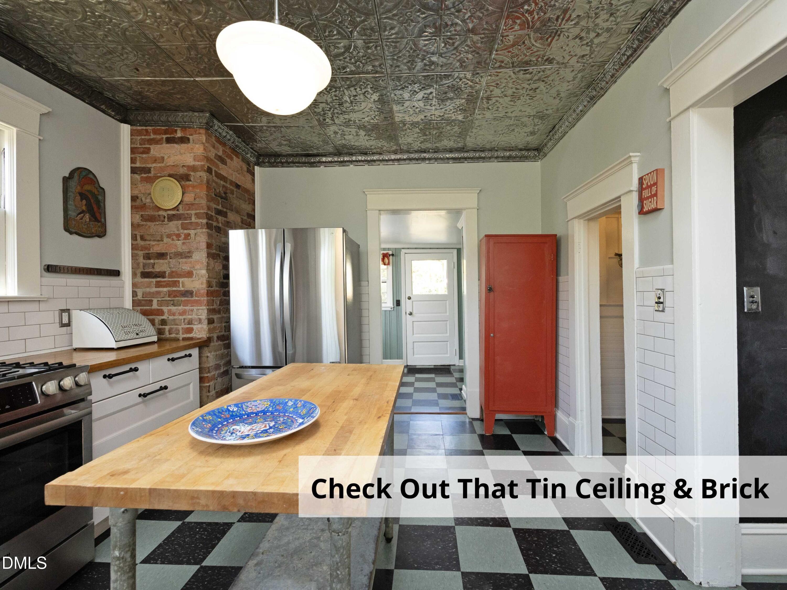 825 Onslow Street