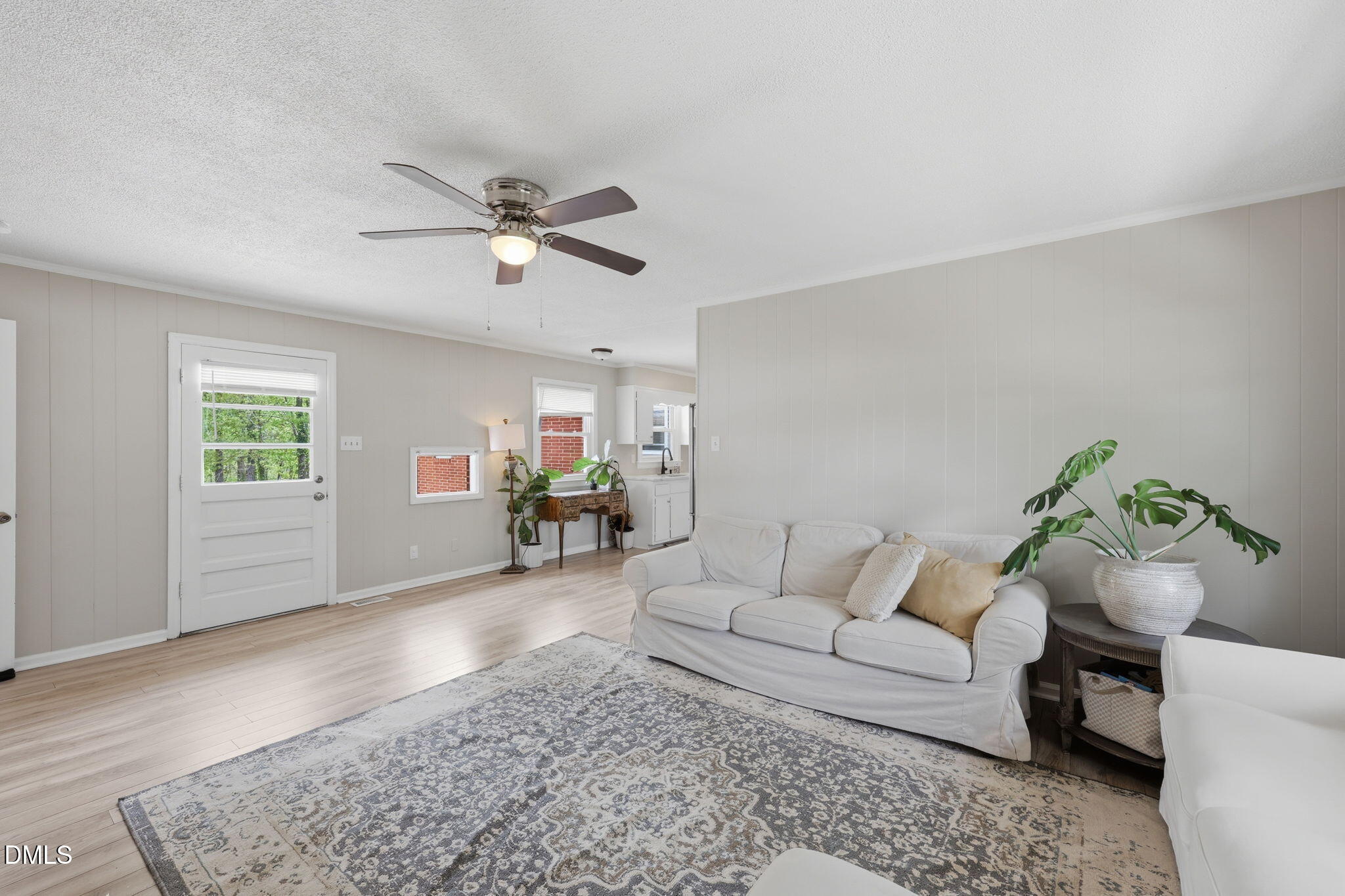 402 Crestview Drive