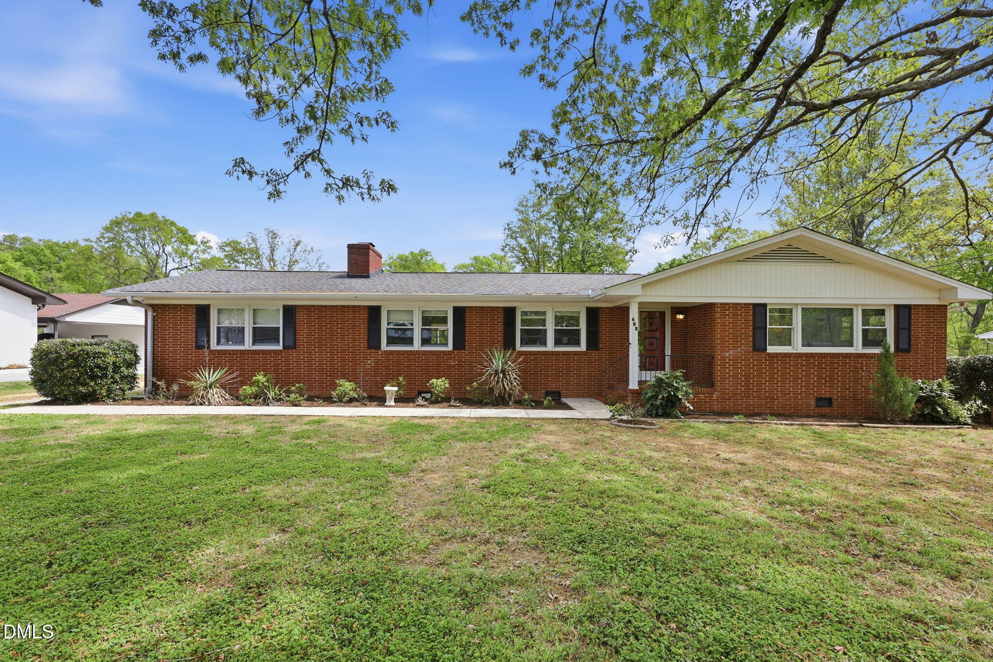 402 Crestview Drive
