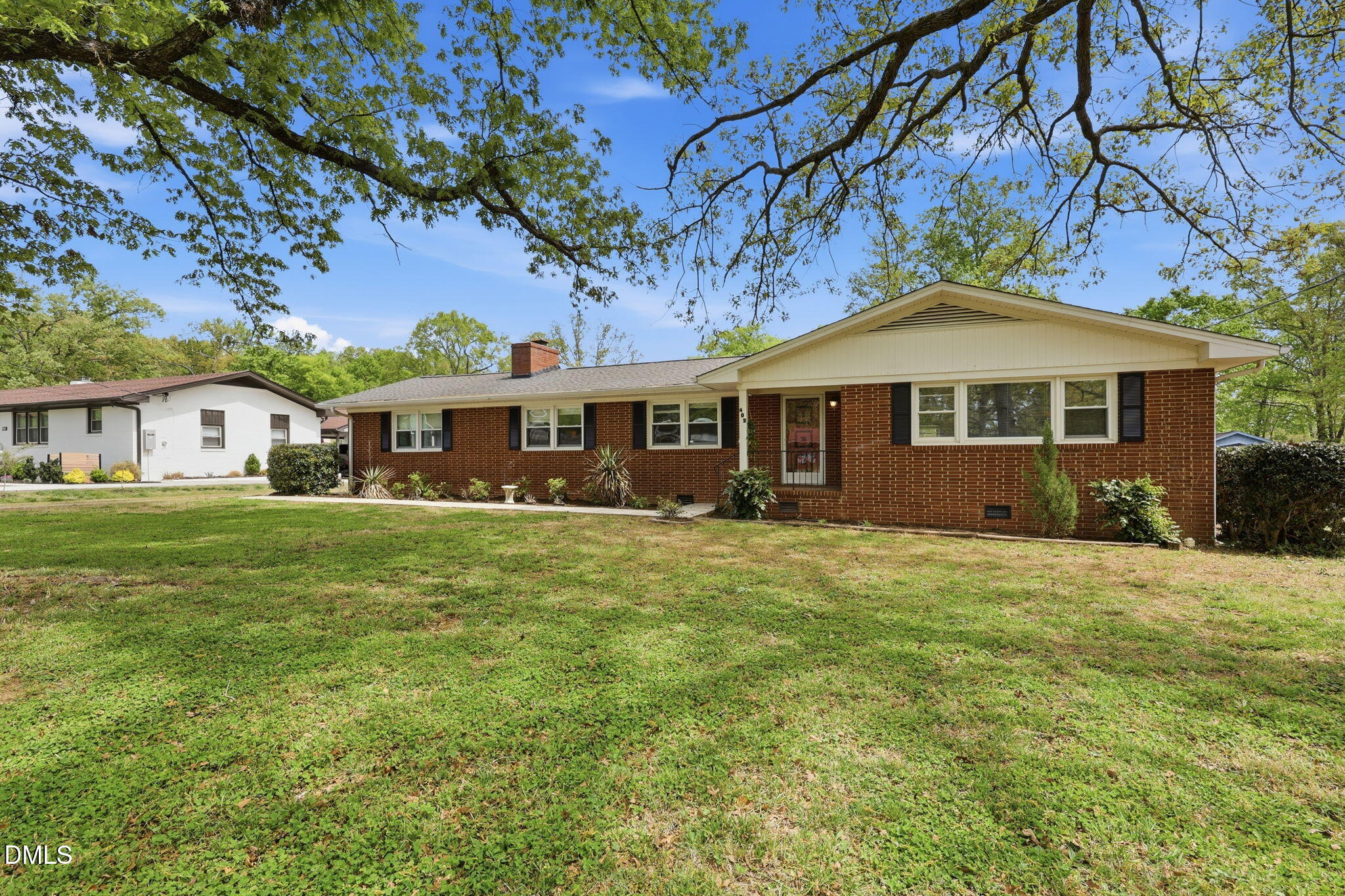 402 Crestview Drive