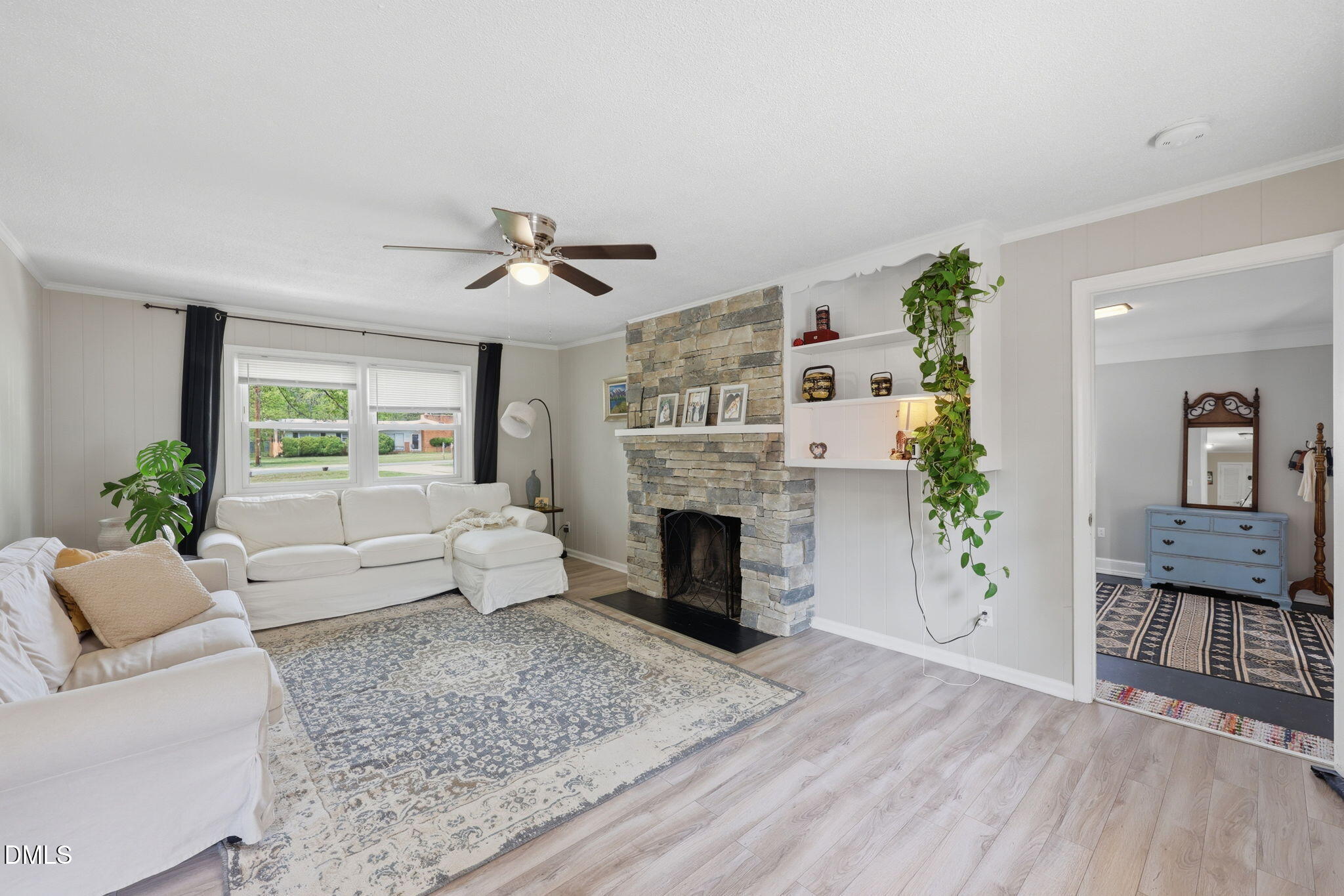 402 Crestview Drive