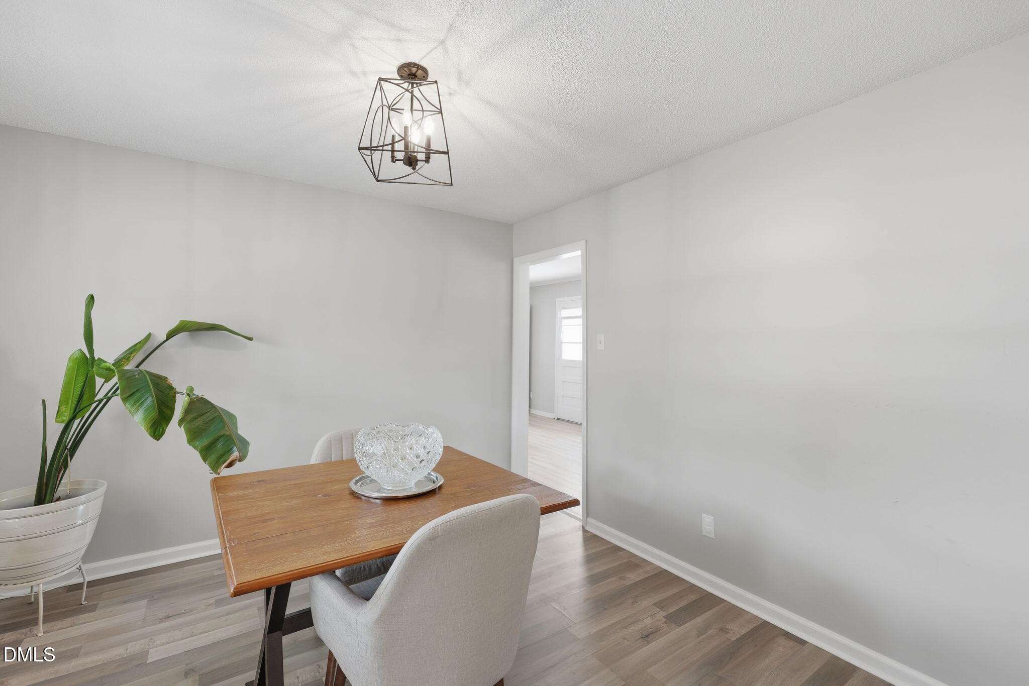 402 Crestview Drive