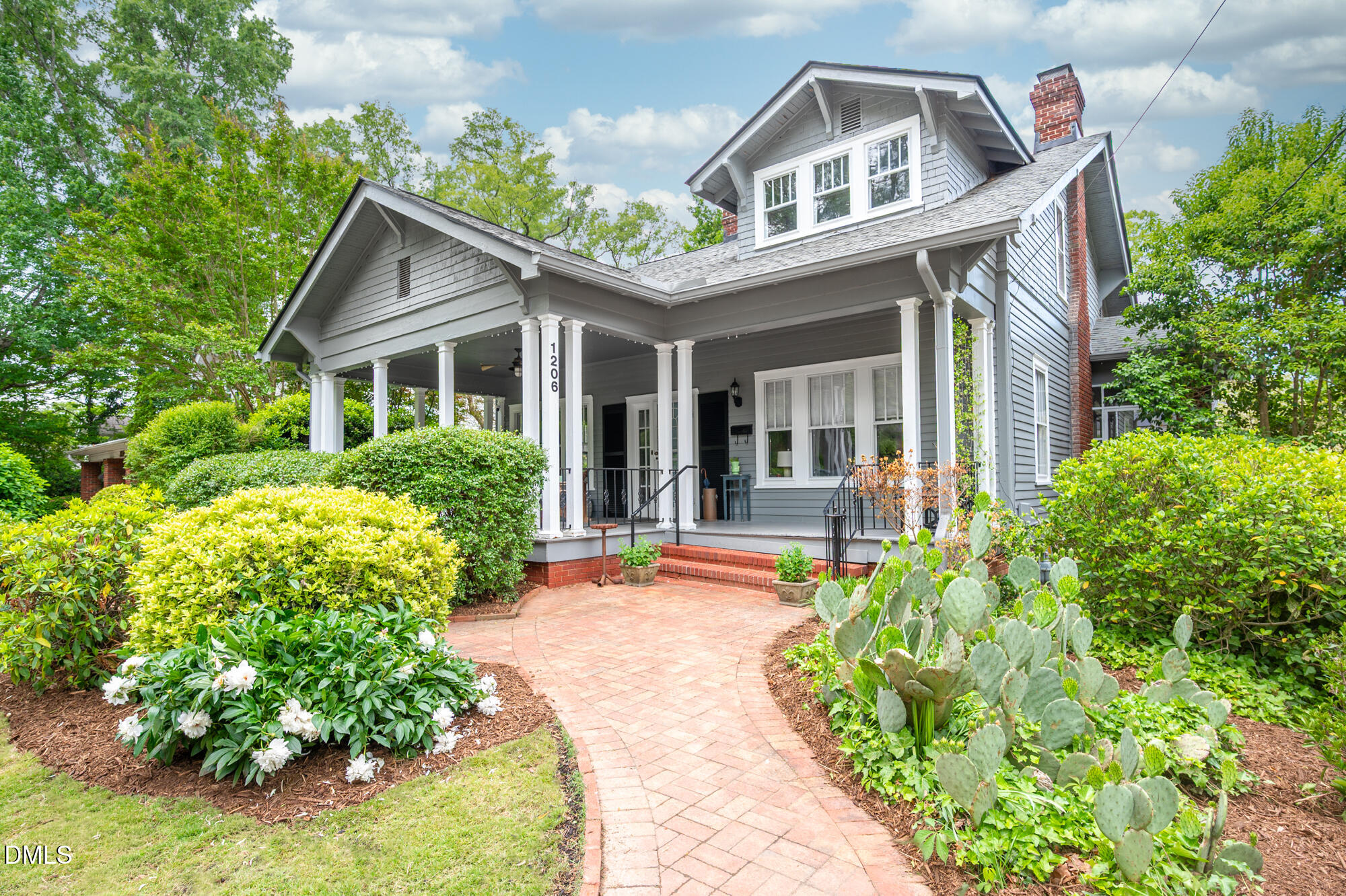 1206 Vickers Avenue
