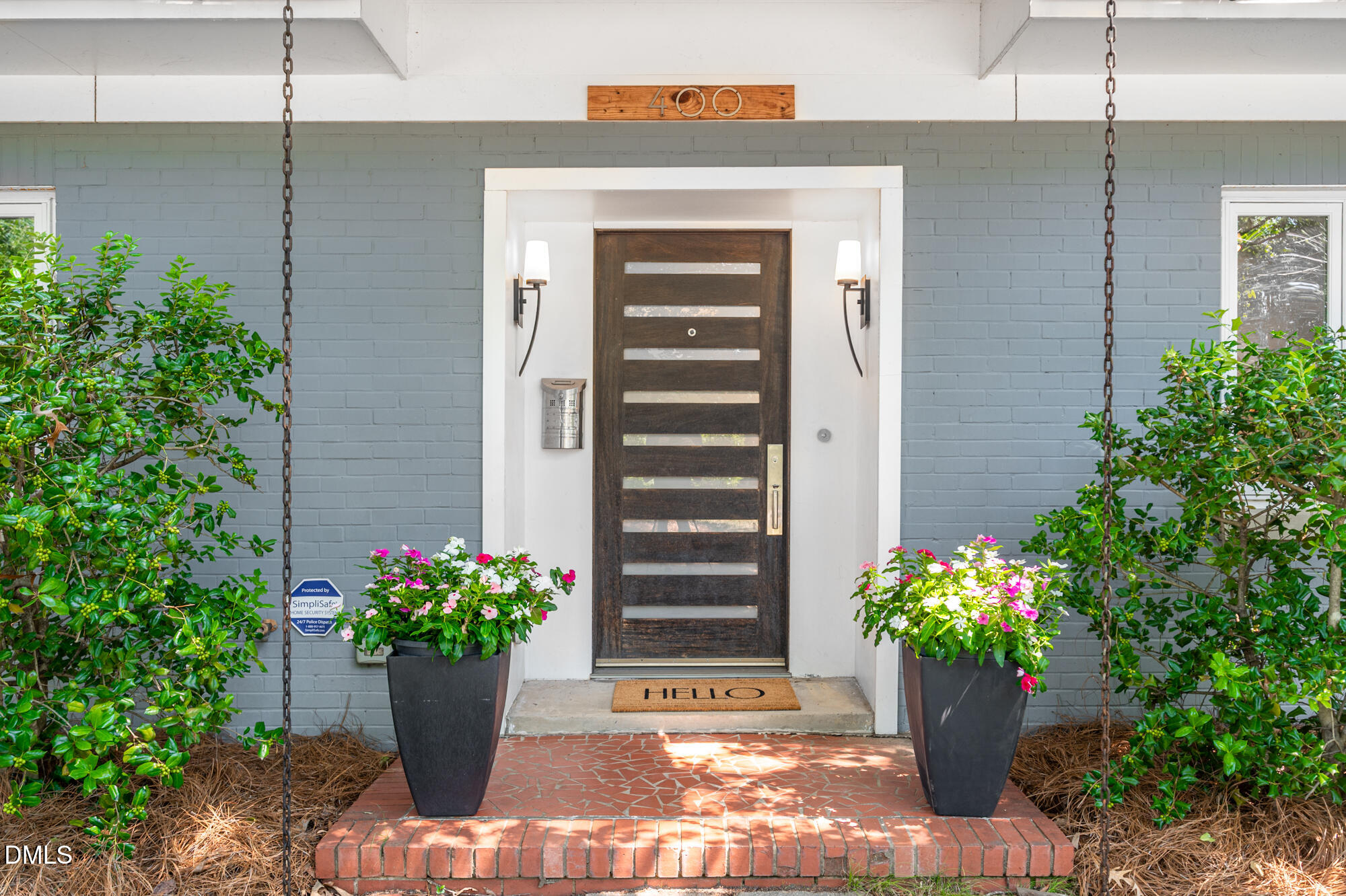 400 W Knox Street