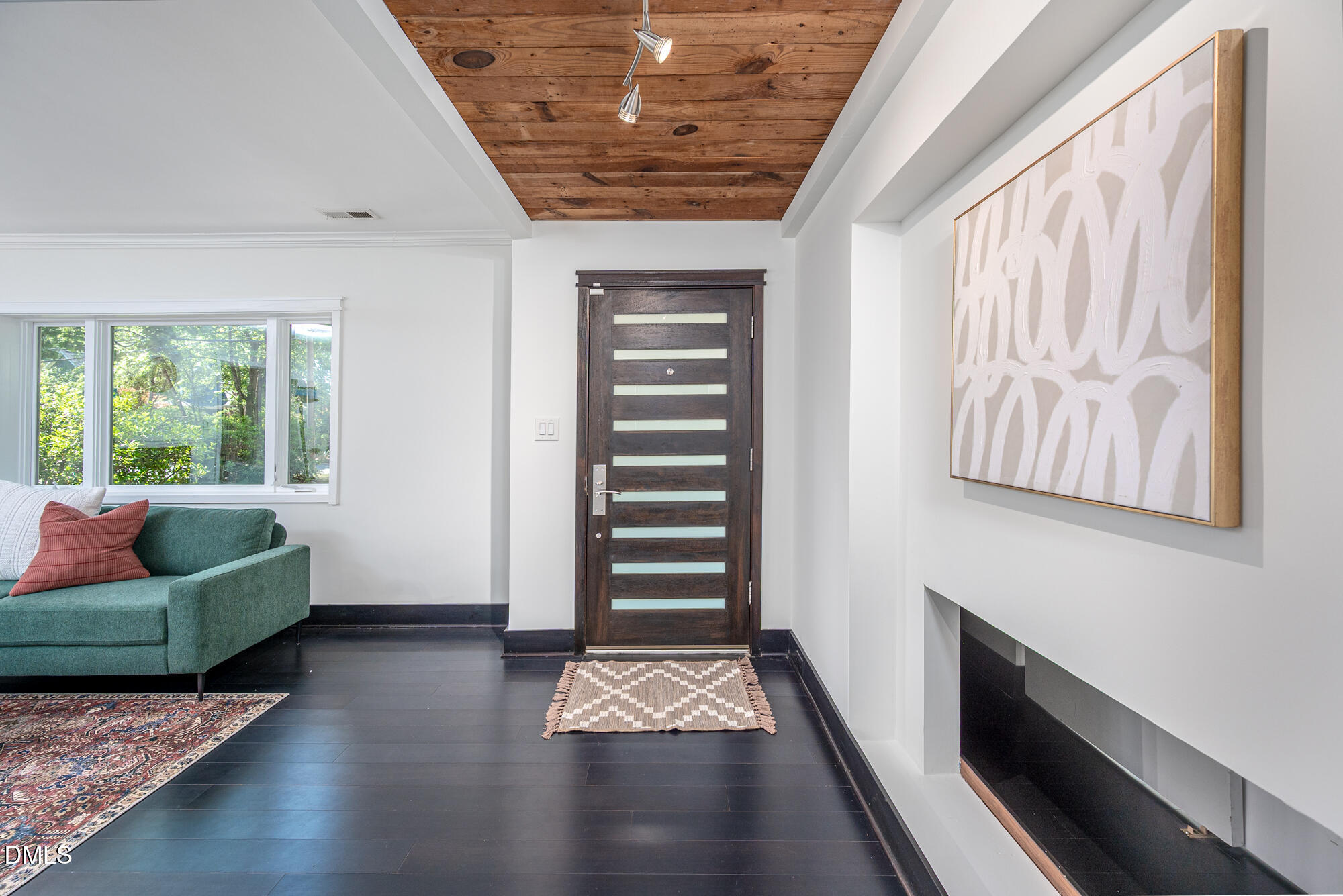 400 W Knox Street