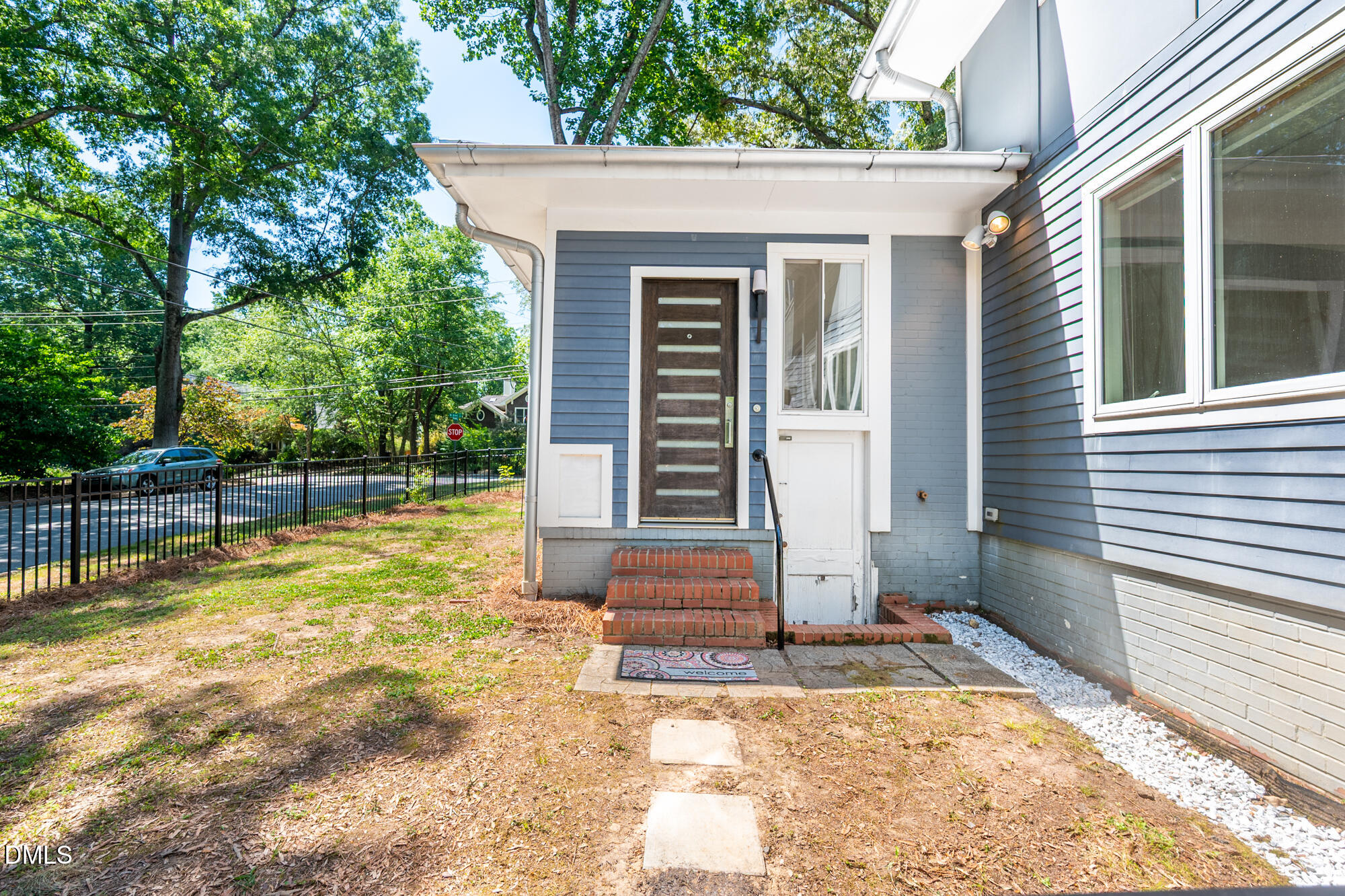 400 W Knox Street