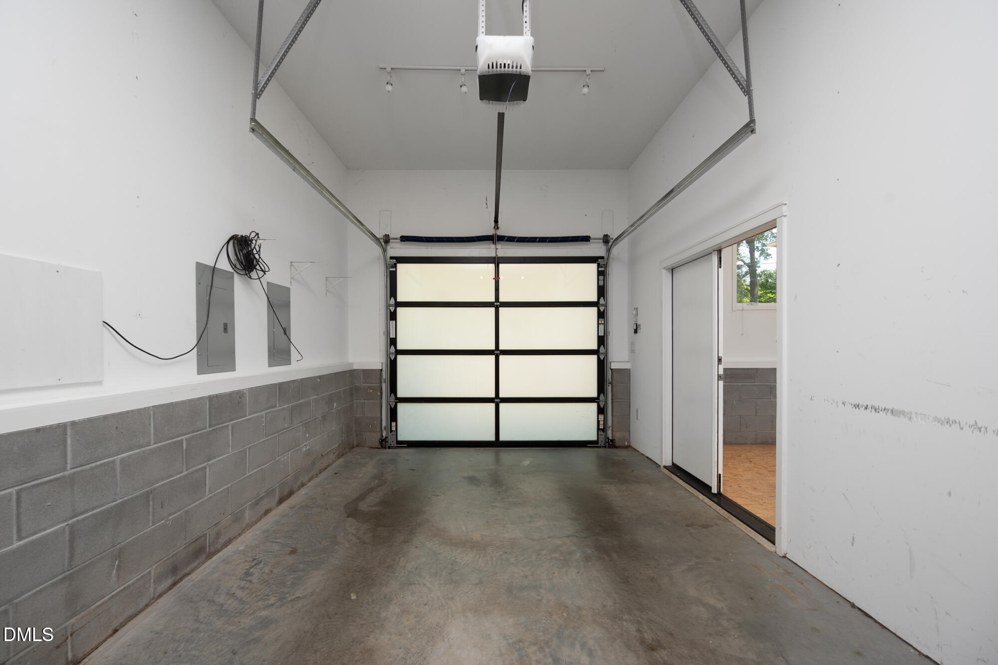400 W Knox Street