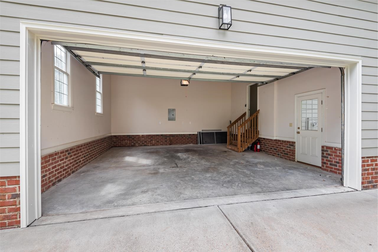 2910 Alderman Lane