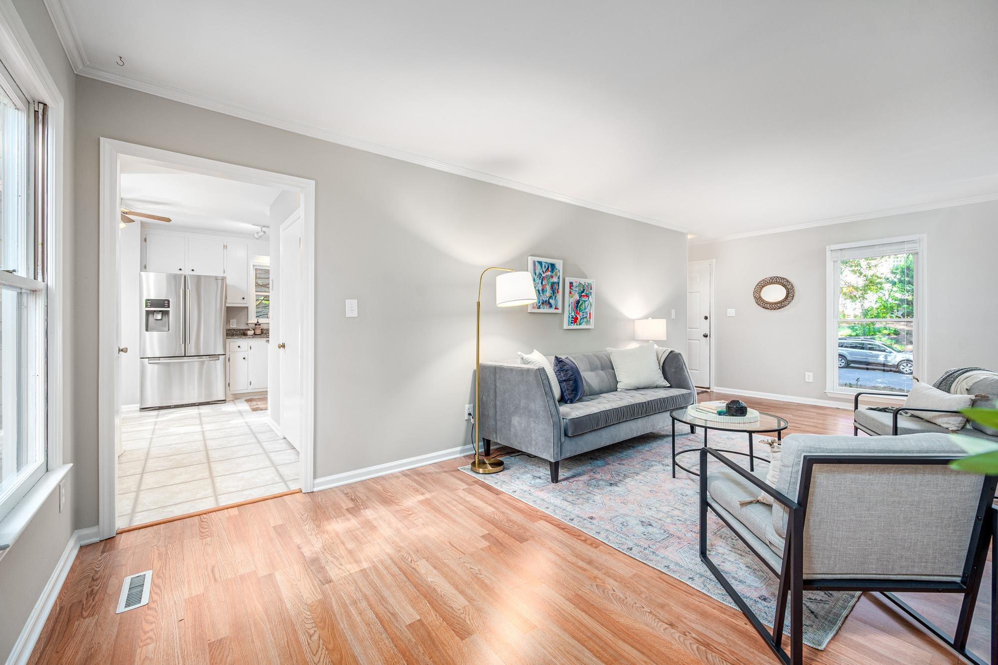 1604 Valley Run
