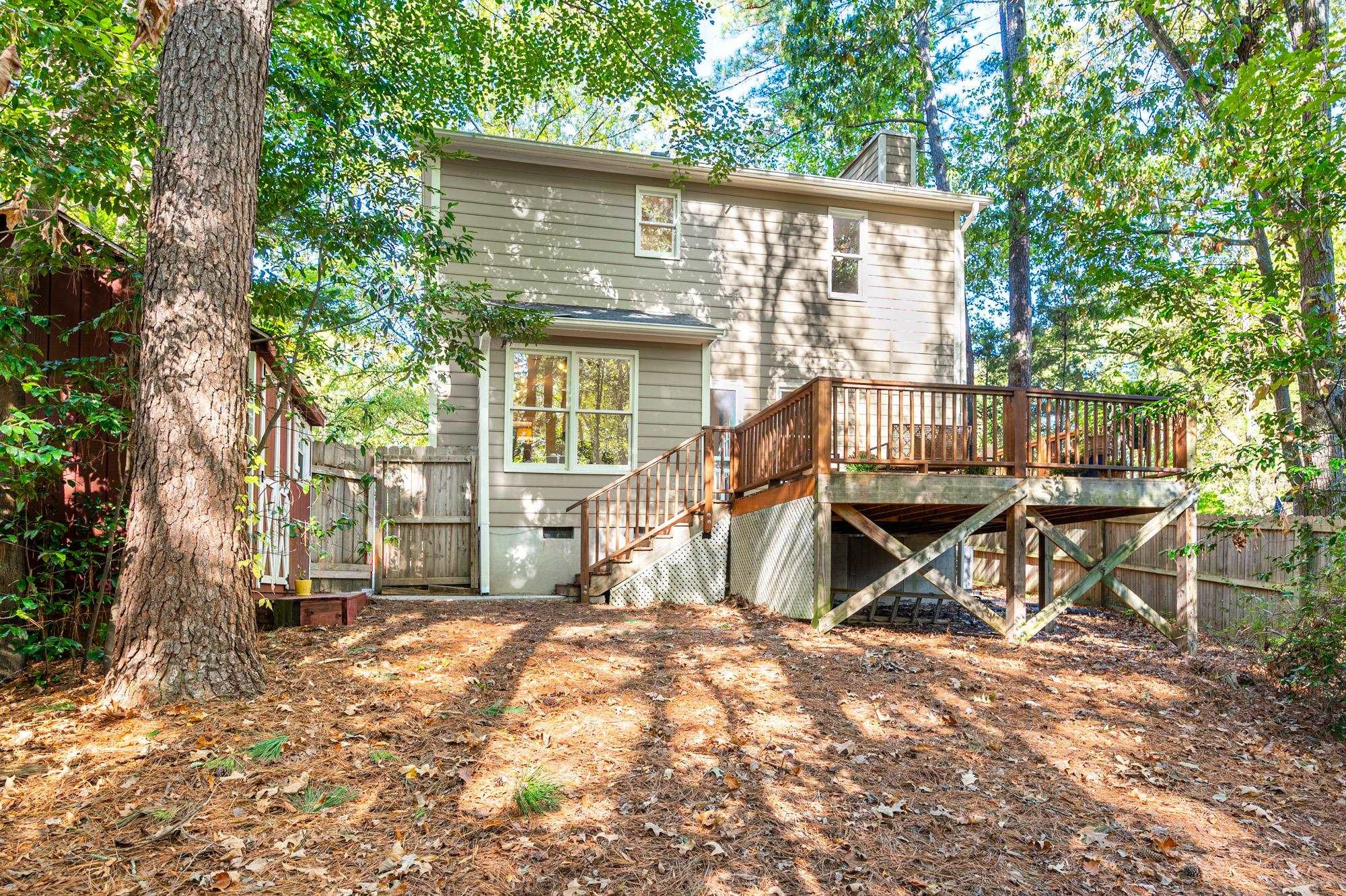 1604 Valley Run