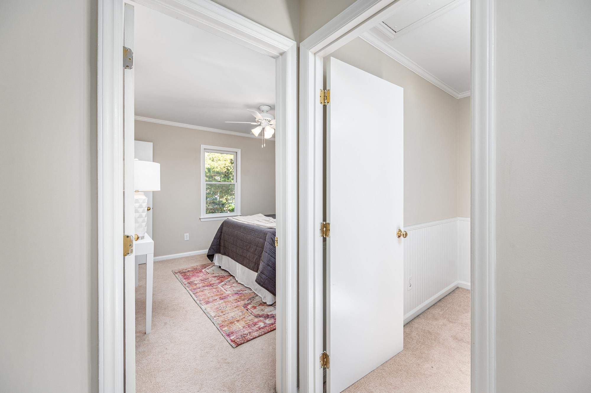 1604 Valley Run
