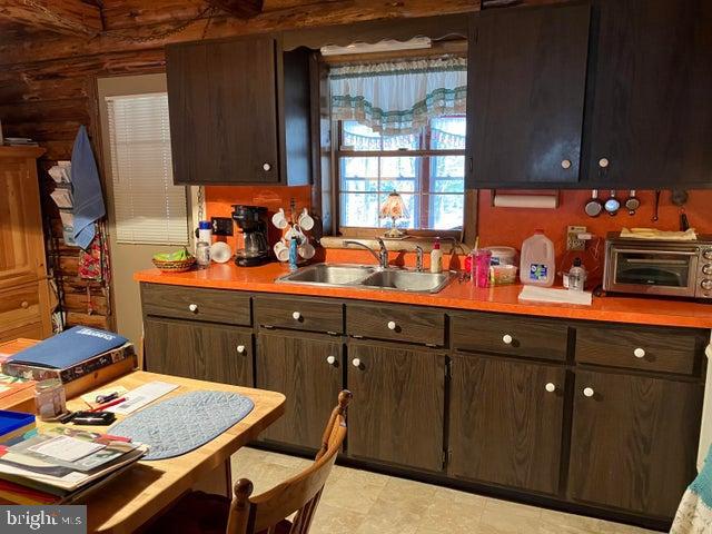 62 Narragansett Trl