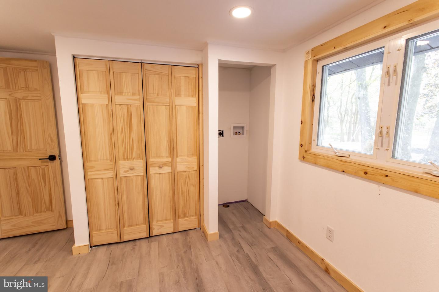 54 Skyline Dr