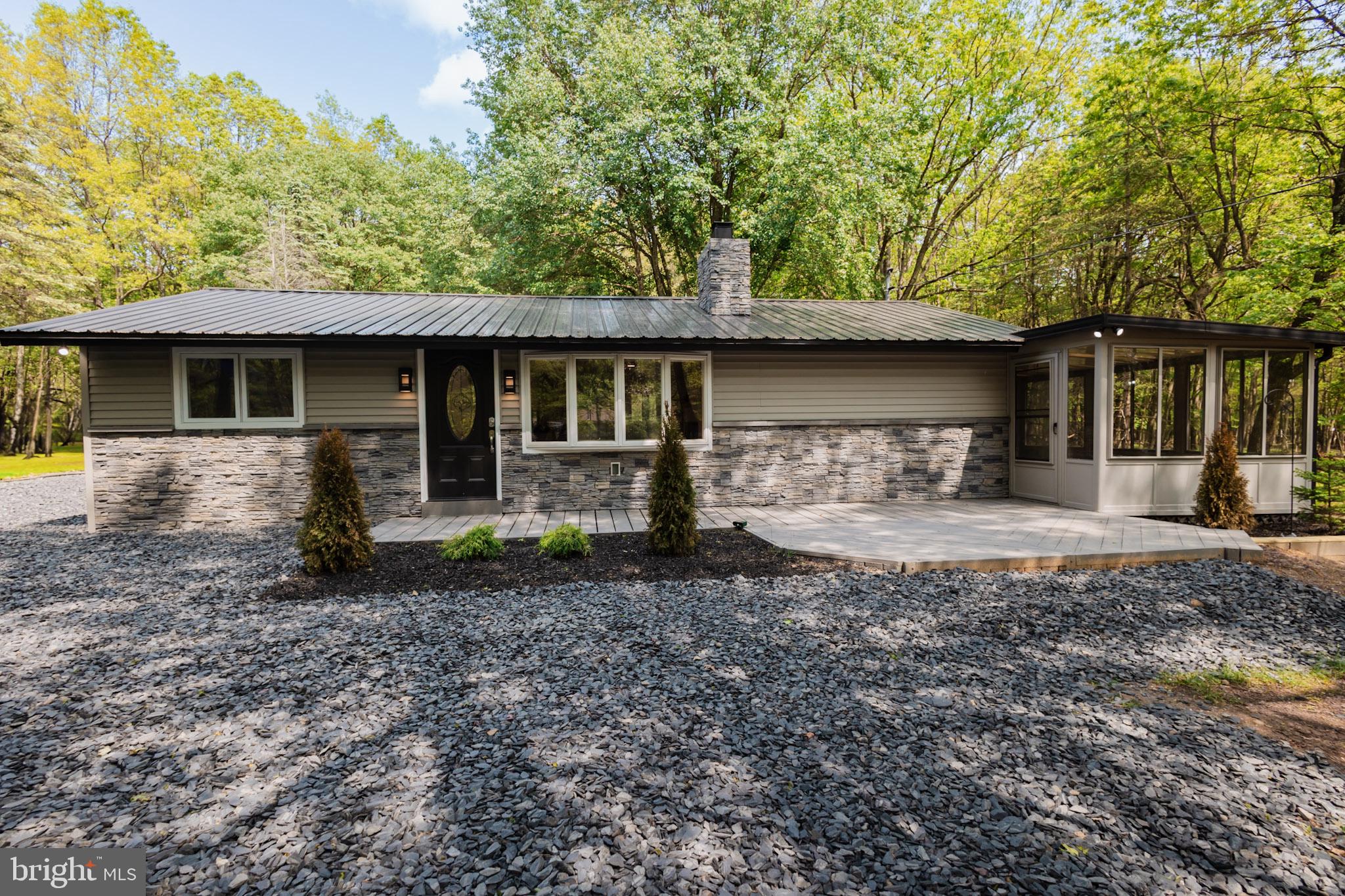 54 Skyline Dr