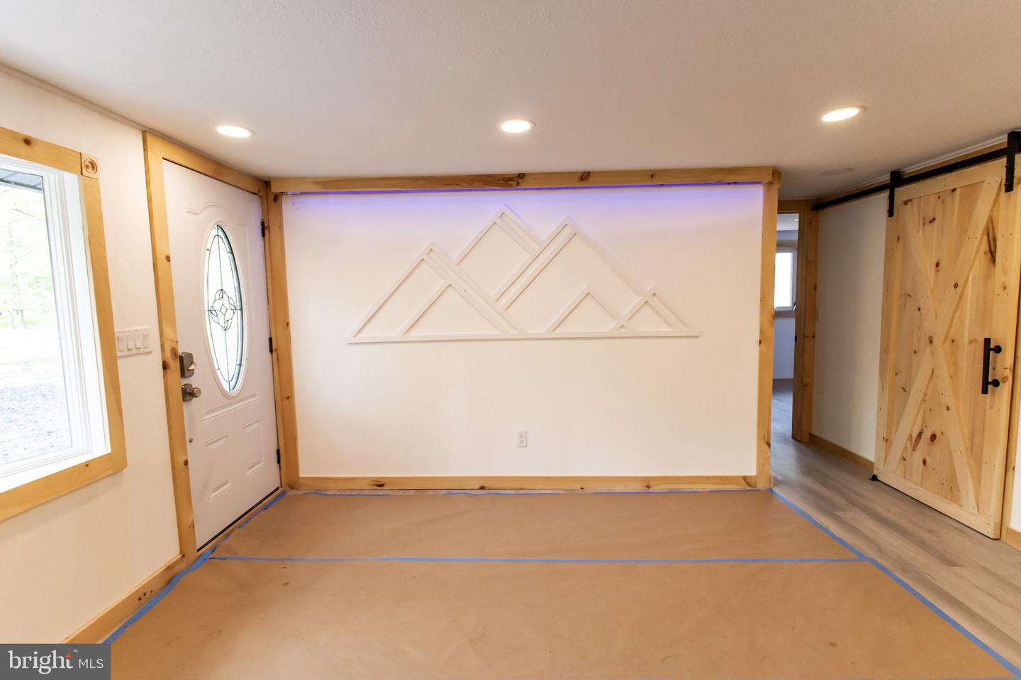 54 Skyline Dr