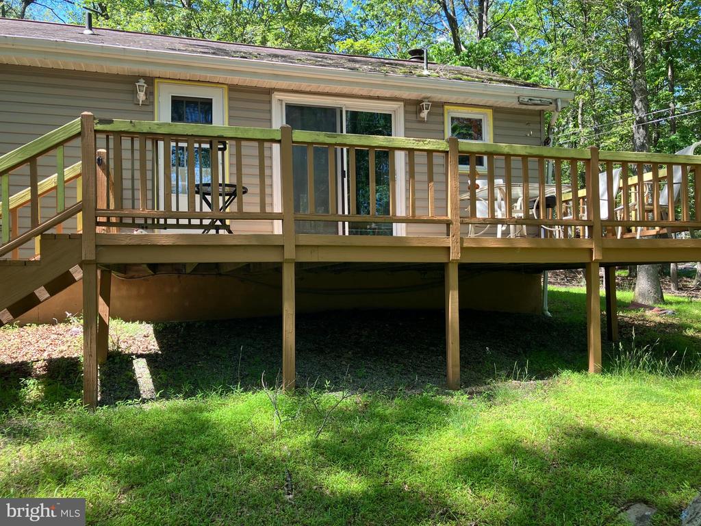 12 Chickadee Ln