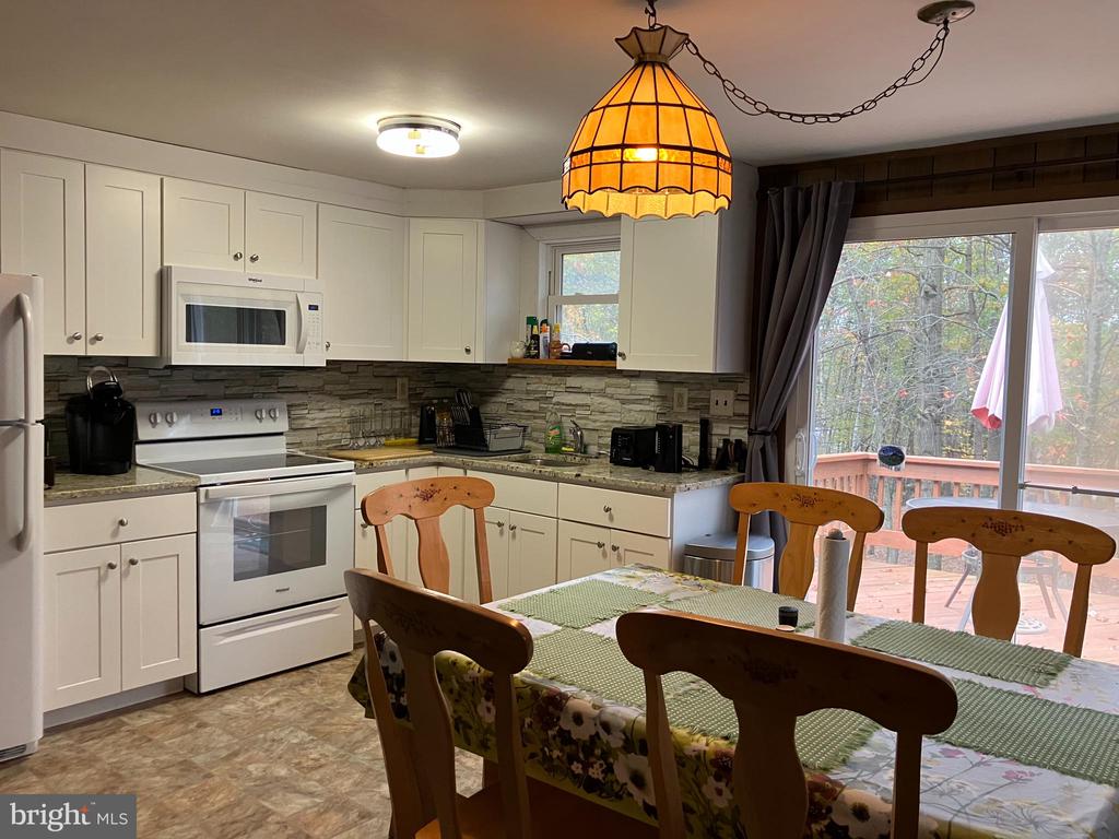 6 IROQUOIS ROAD