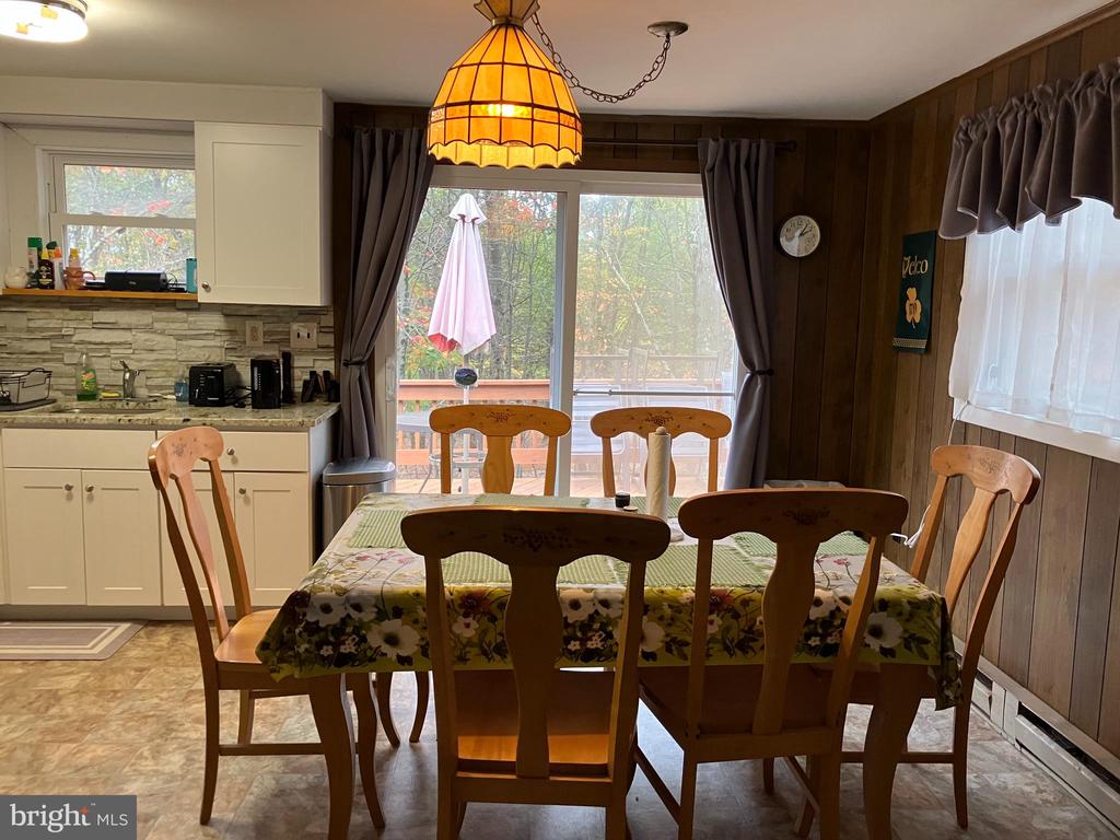 6 IROQUOIS ROAD