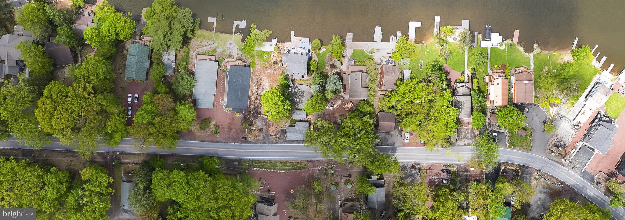 121 S LAKE DRIVE