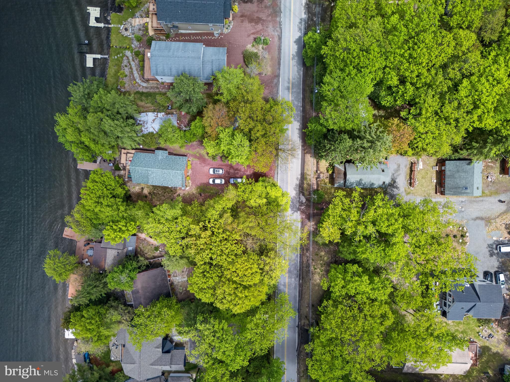 121 S LAKE DRIVE