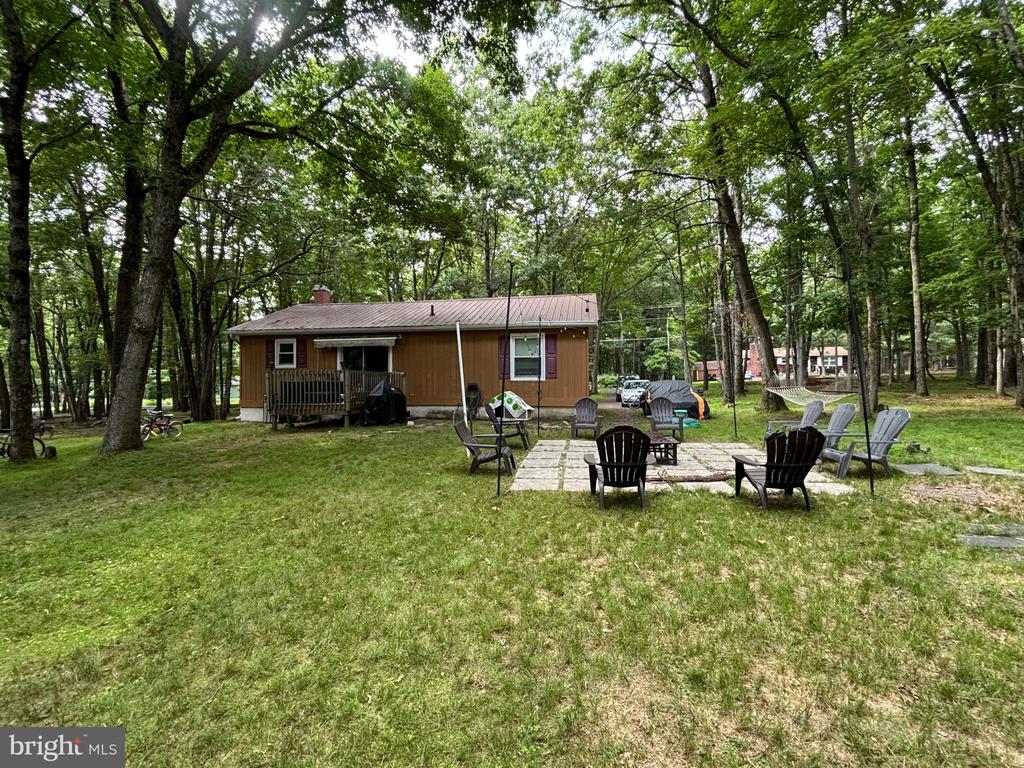 122 HUNTER LANE