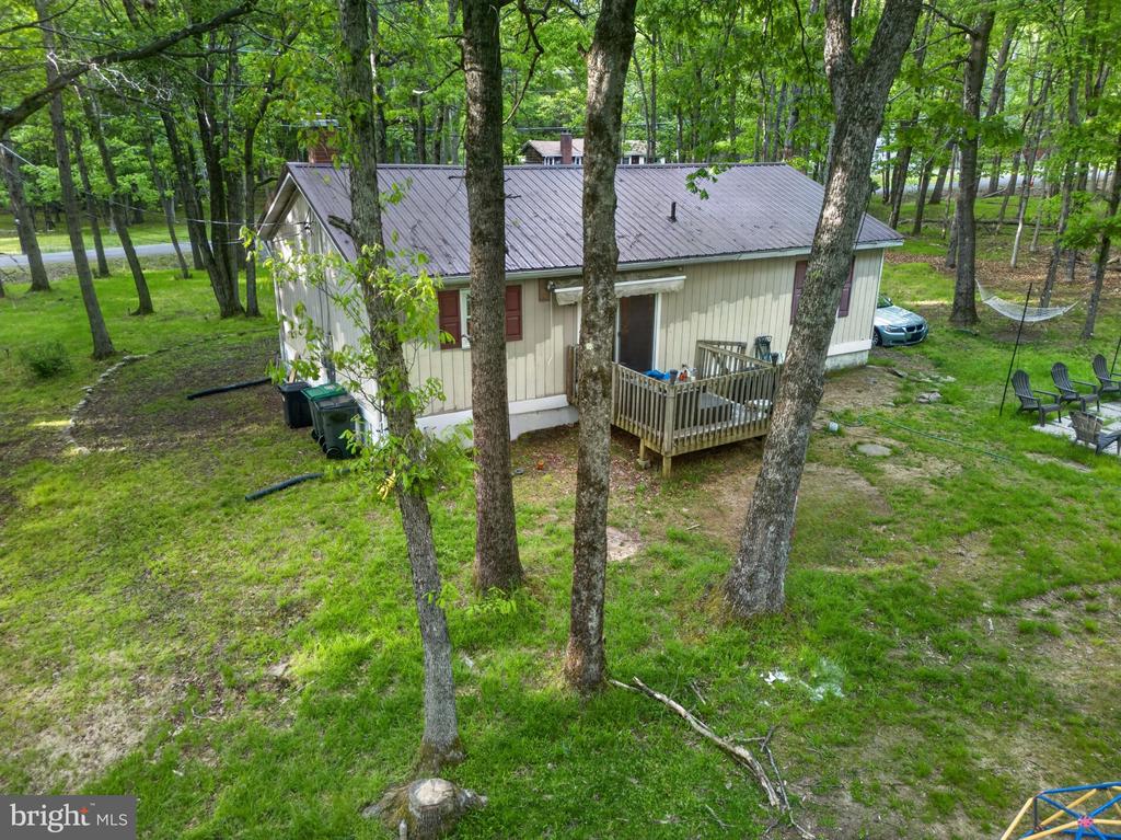 122 HUNTER LANE