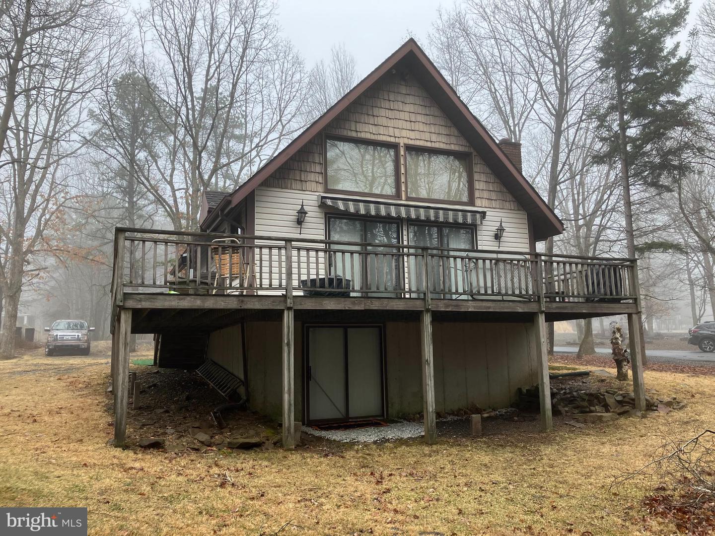 121 Azalea Dr