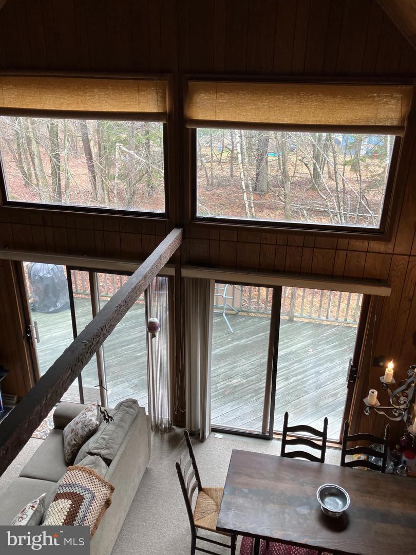 121 Azalea Dr