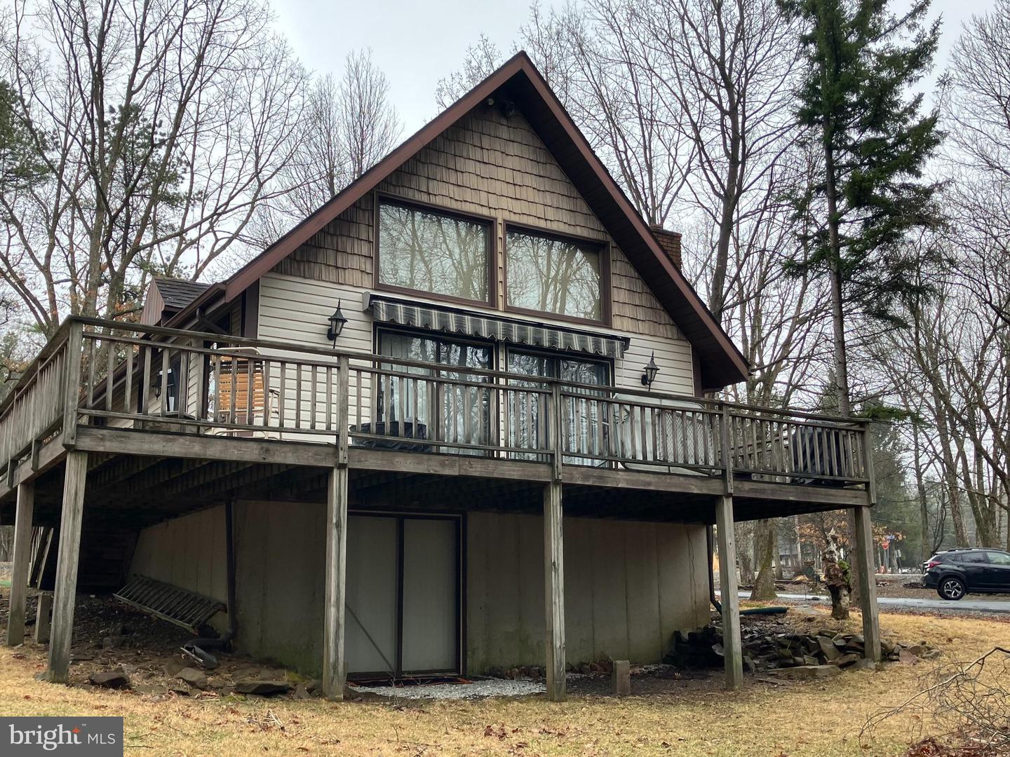 121 Azalea Dr