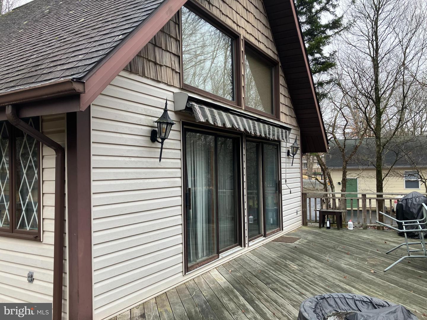 121 Azalea Dr